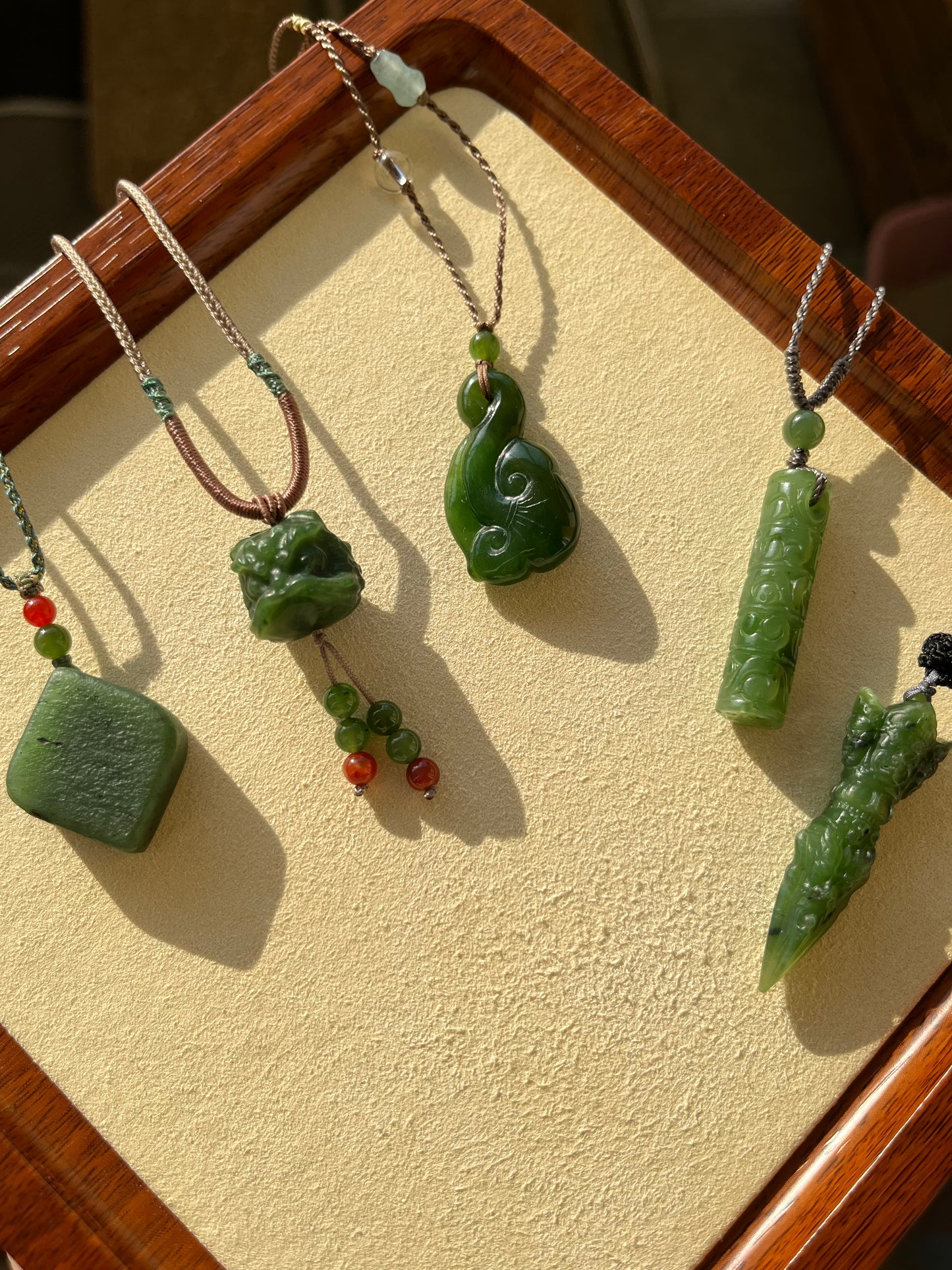 Green Hetian Jade Ancient-style Small Rhombus-shaped Pendant