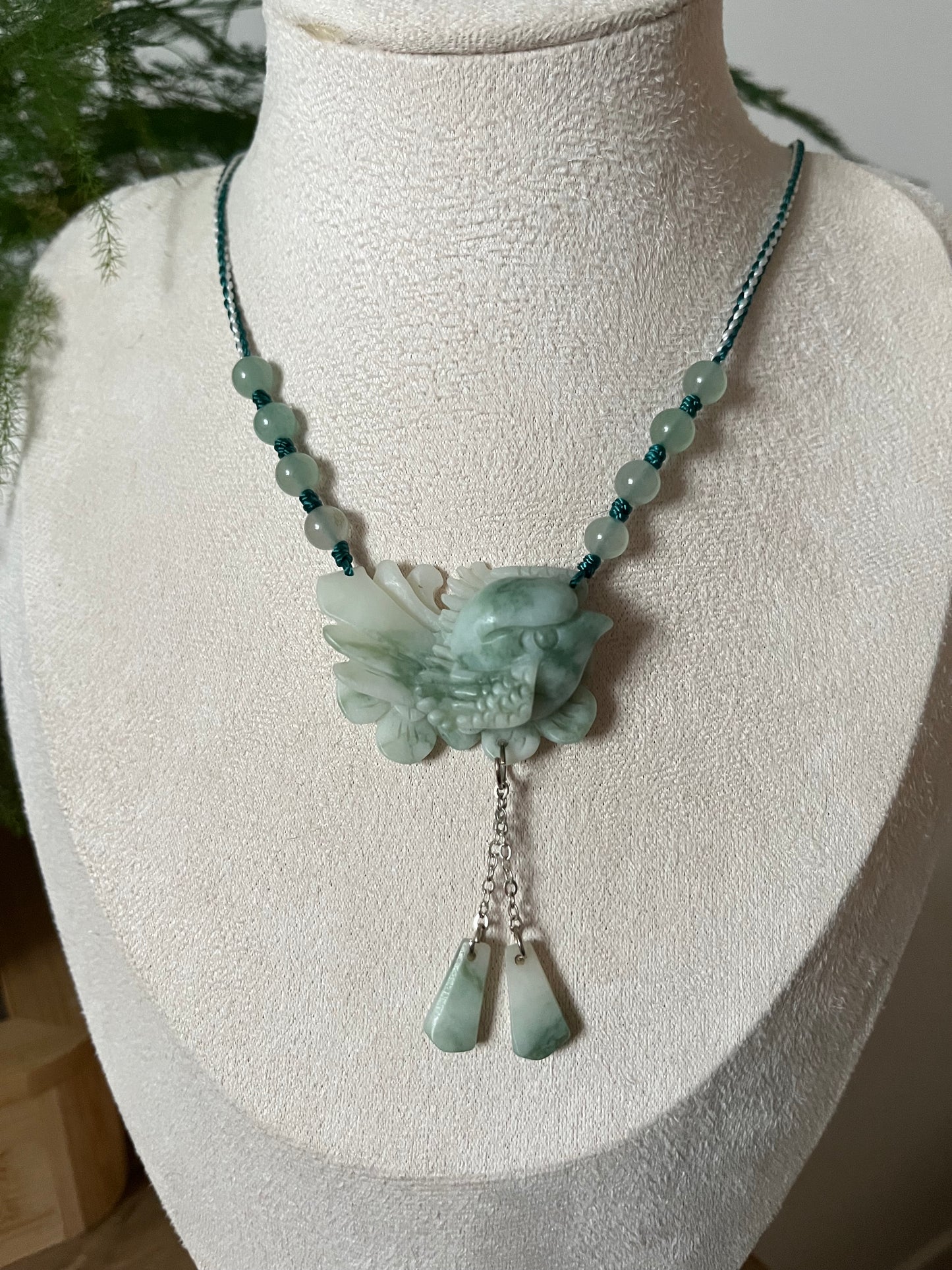 Hand Carved Green Xiu Jade Magpie | 手雕岫玉喜鹊