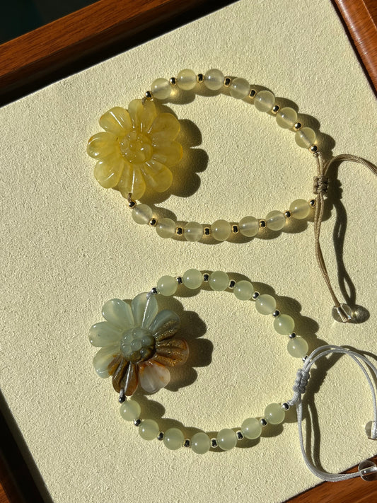 Bracelet Crafted from Hand Carved Xiu Jade Daisy