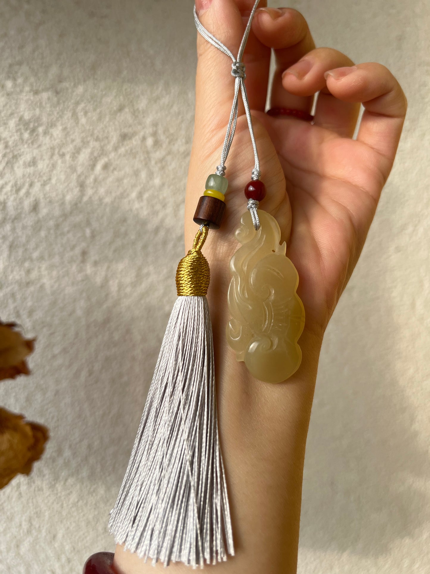 Hand Carved Hetian Jade Ruyi Bag Charm | 手雕和田如意包挂