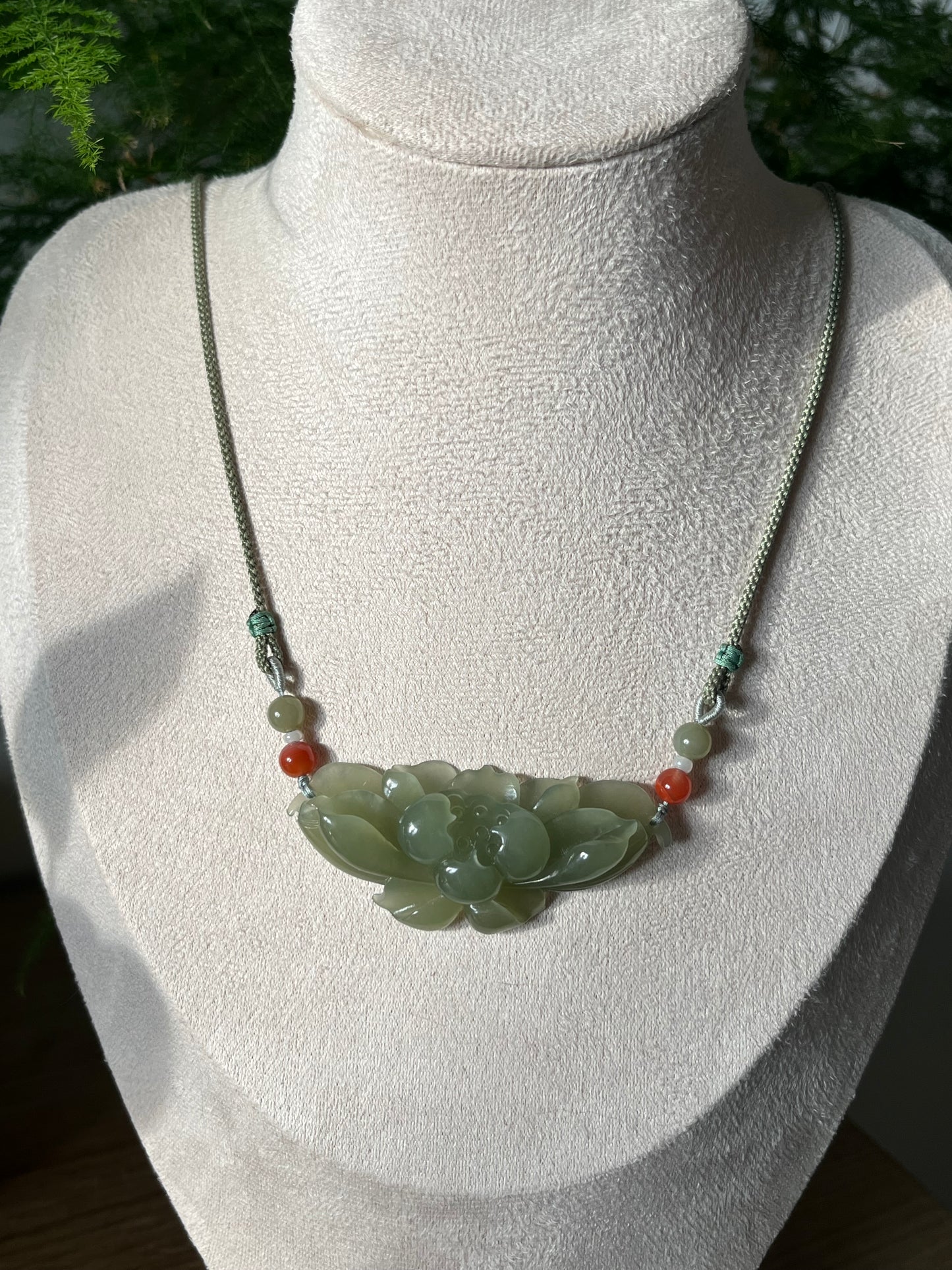 Handmade Necklace with a Hand Carved Green Jade Lotus Flower, 手雕湖水绿荷花项链