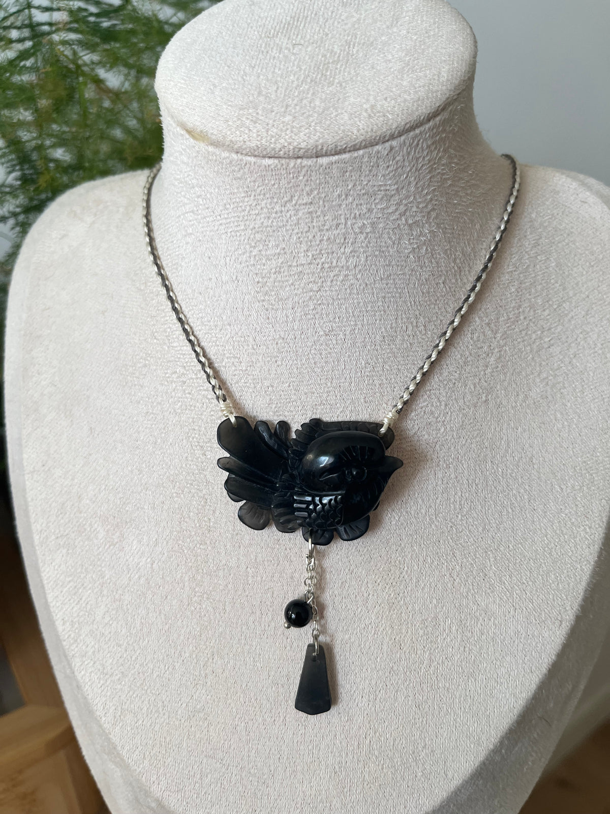 Hand Carved Black Xiu Jade Magpie