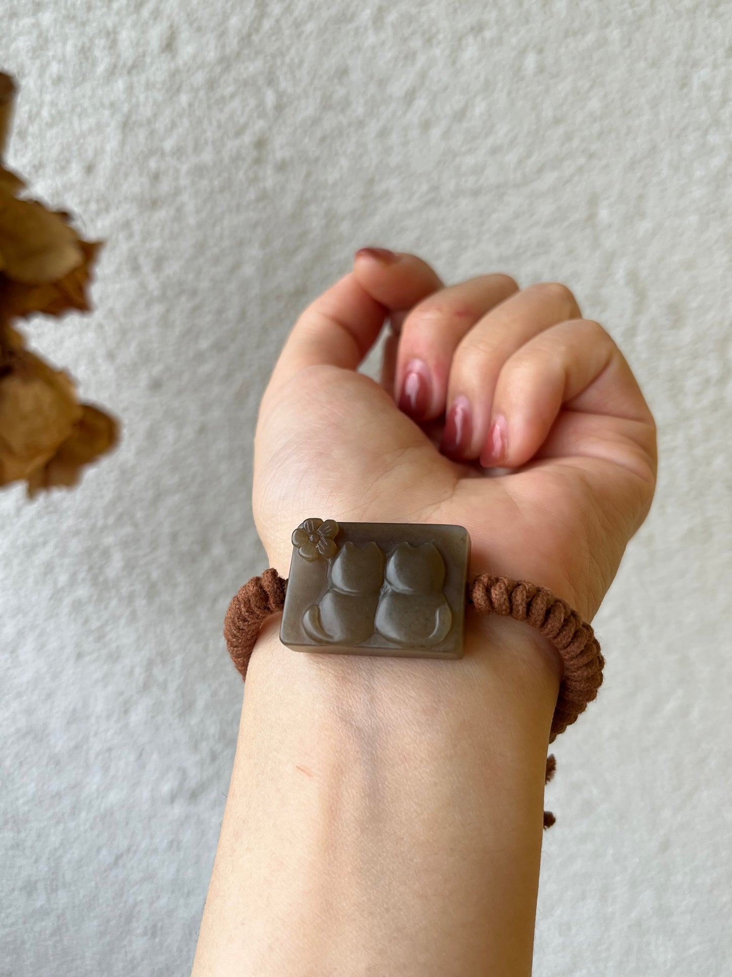 Bracelet Crafted from Hand Carved Brown Hetian Jade Cat Pendant