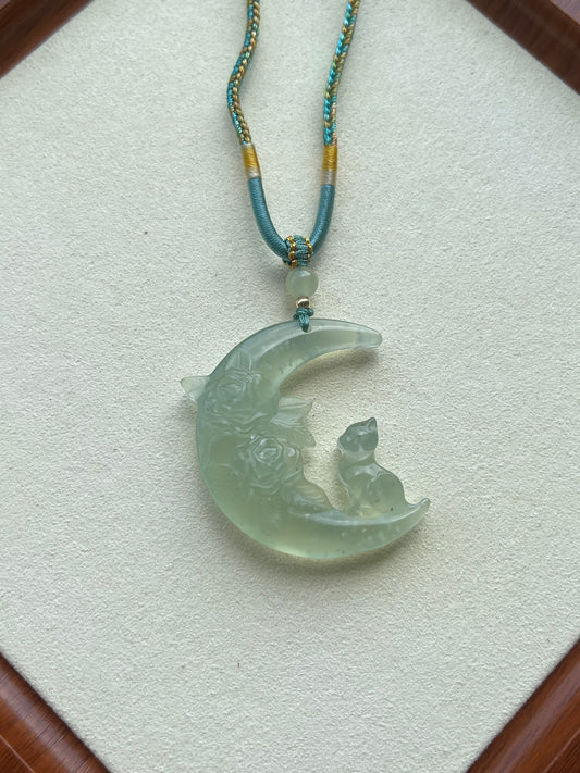 Xiu Jade Cat on the Moon Necklace | 岫玉月亮猫吊坠