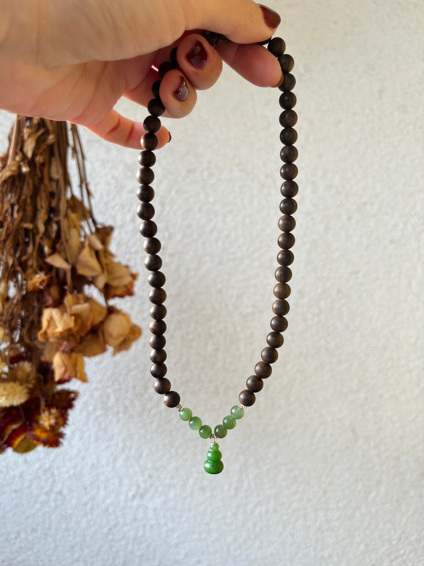 Handmade Double Loop Bracelet with 4mm+ Hetian Jade Beads, Jade Hulu and 6mm+ Agarwood beads, 碧玉葫芦沉香手串