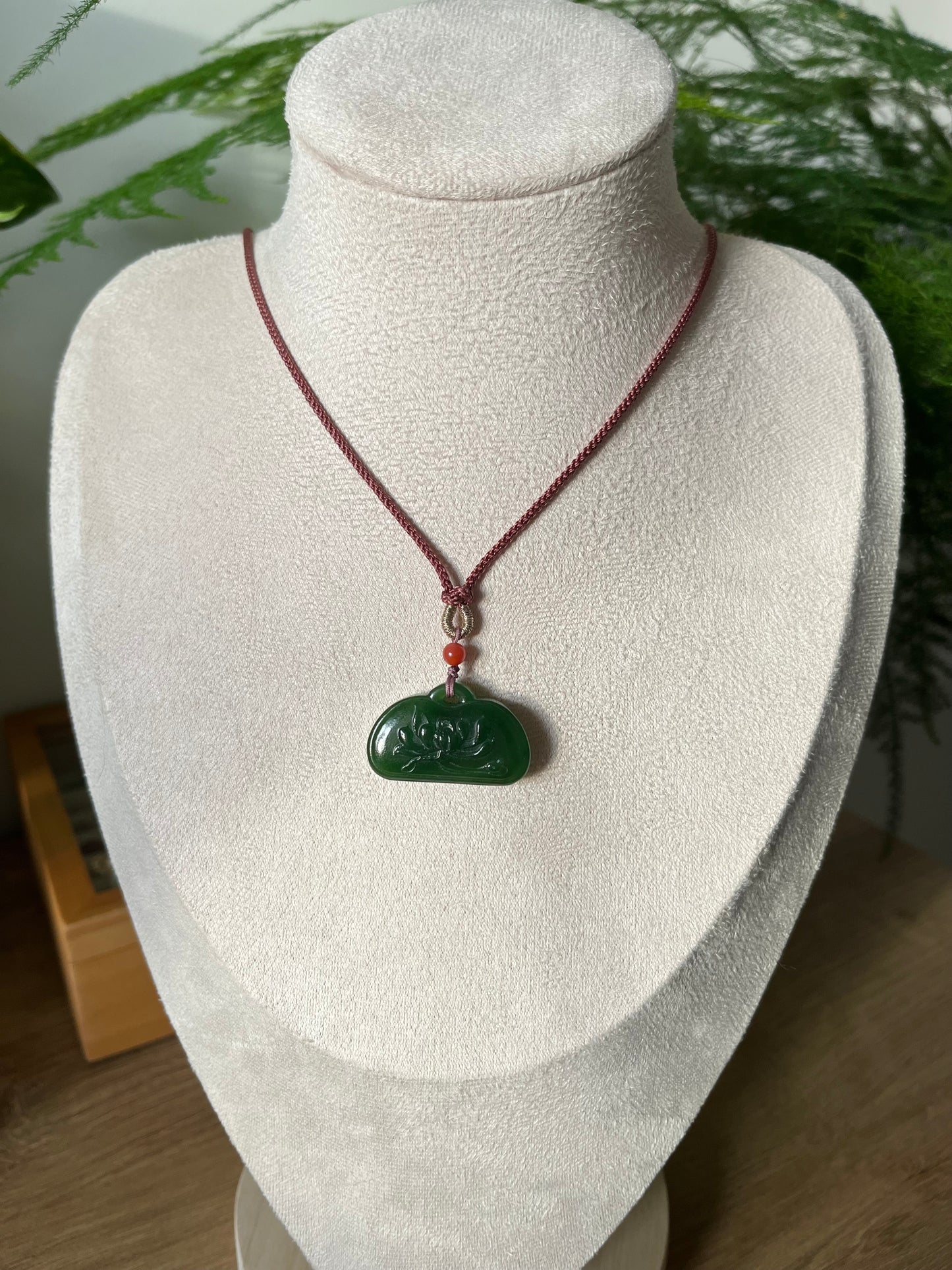 Green Hand Carved Jade Lotus Blessing Lock,手雕碧玉荷花福锁