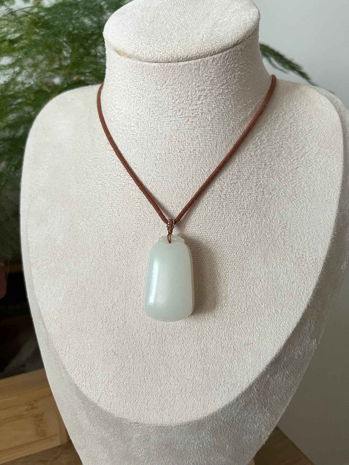 Hetian Jade Mutton Fat Flat Pendant | 俄白羊脂无事牌