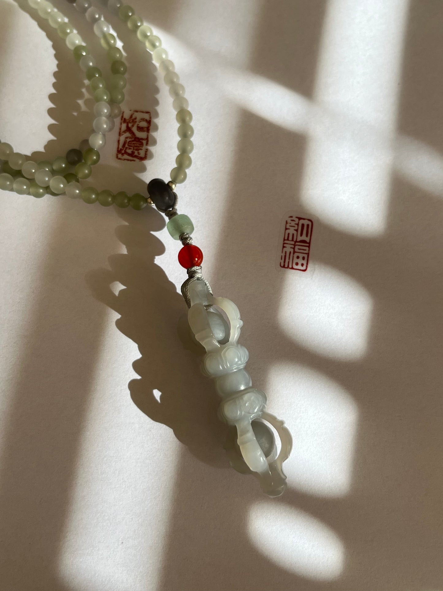 Hand Carved Hetian Jade Vajra Pendant, 手雕和田烟紫金刚杵