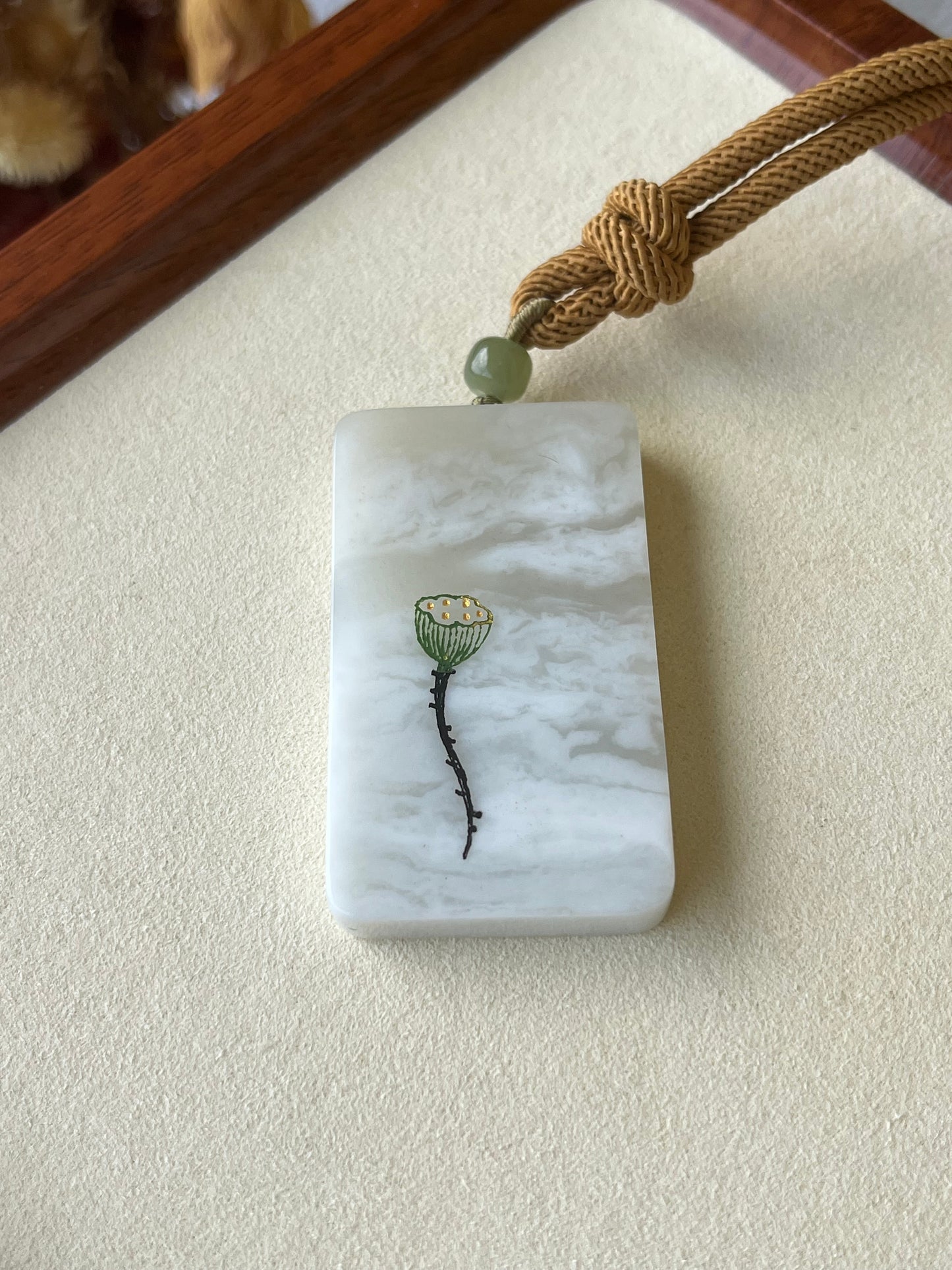 Unique White Jade Flat Pendant with Artistic Cloud-like Inclusions | 和田特色意境棉白玉无事牌