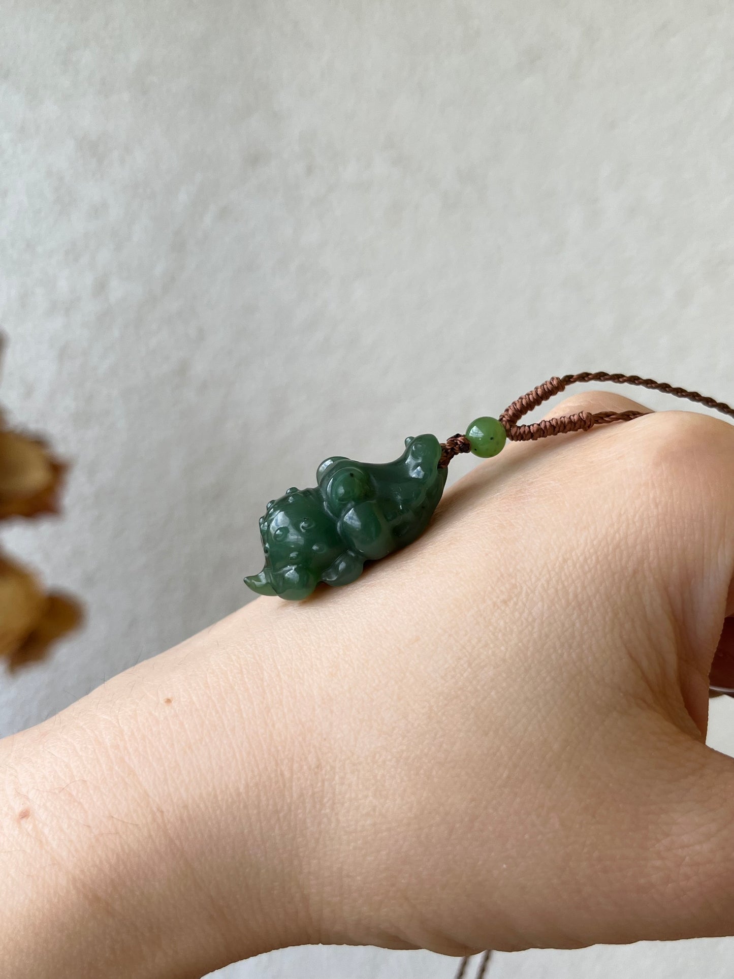 Handmade Necklace with a Super Cute Green Hetian Jade Crocodile, 手编超萌碧玉小鳄鱼吊坠
