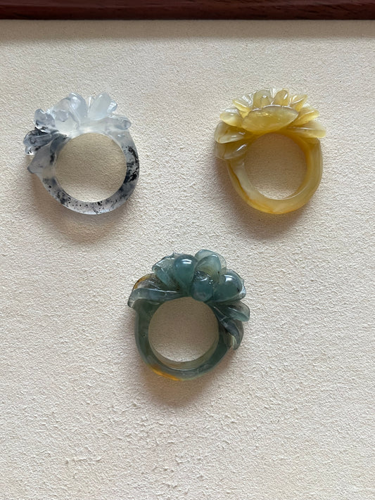 Hand Carved Xiu Jade Flower Rings | 手雕岫玉花戒圈