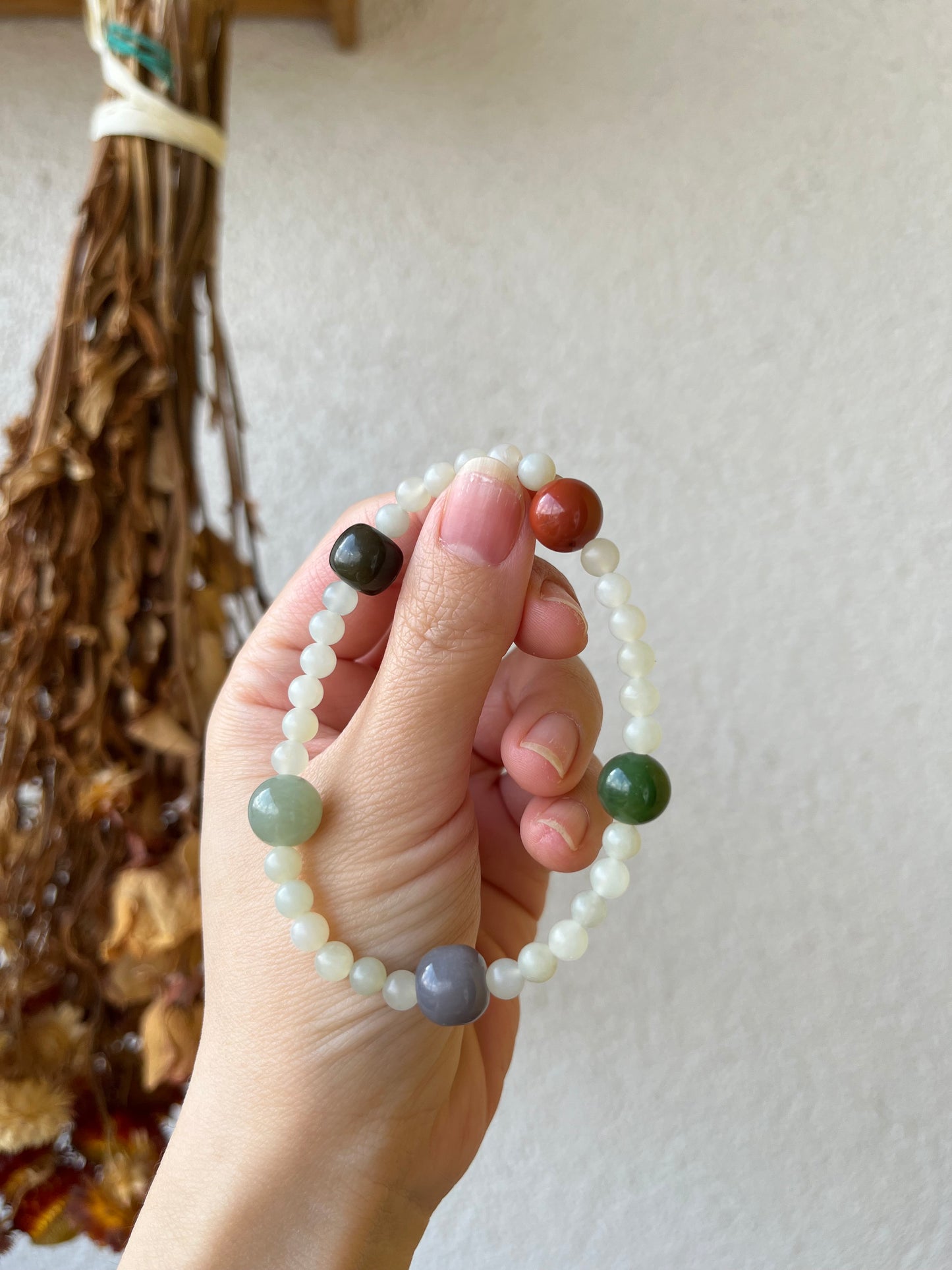 Multi-color Hetian Jade and Nanhong Agate Beaded Bracelet