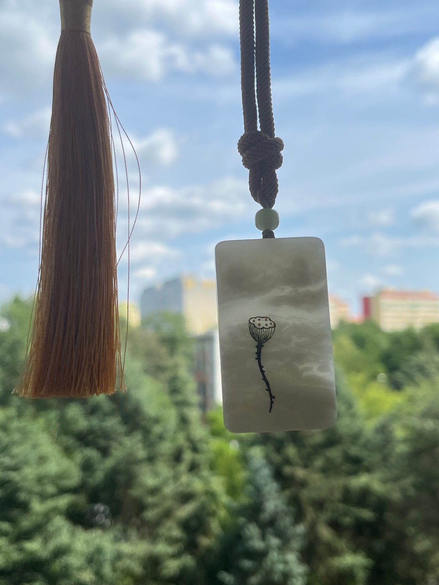 Unique White Jade Flat Pendant with Artistic Cloud-like Inclusions | 和田特色意境棉白玉无事牌