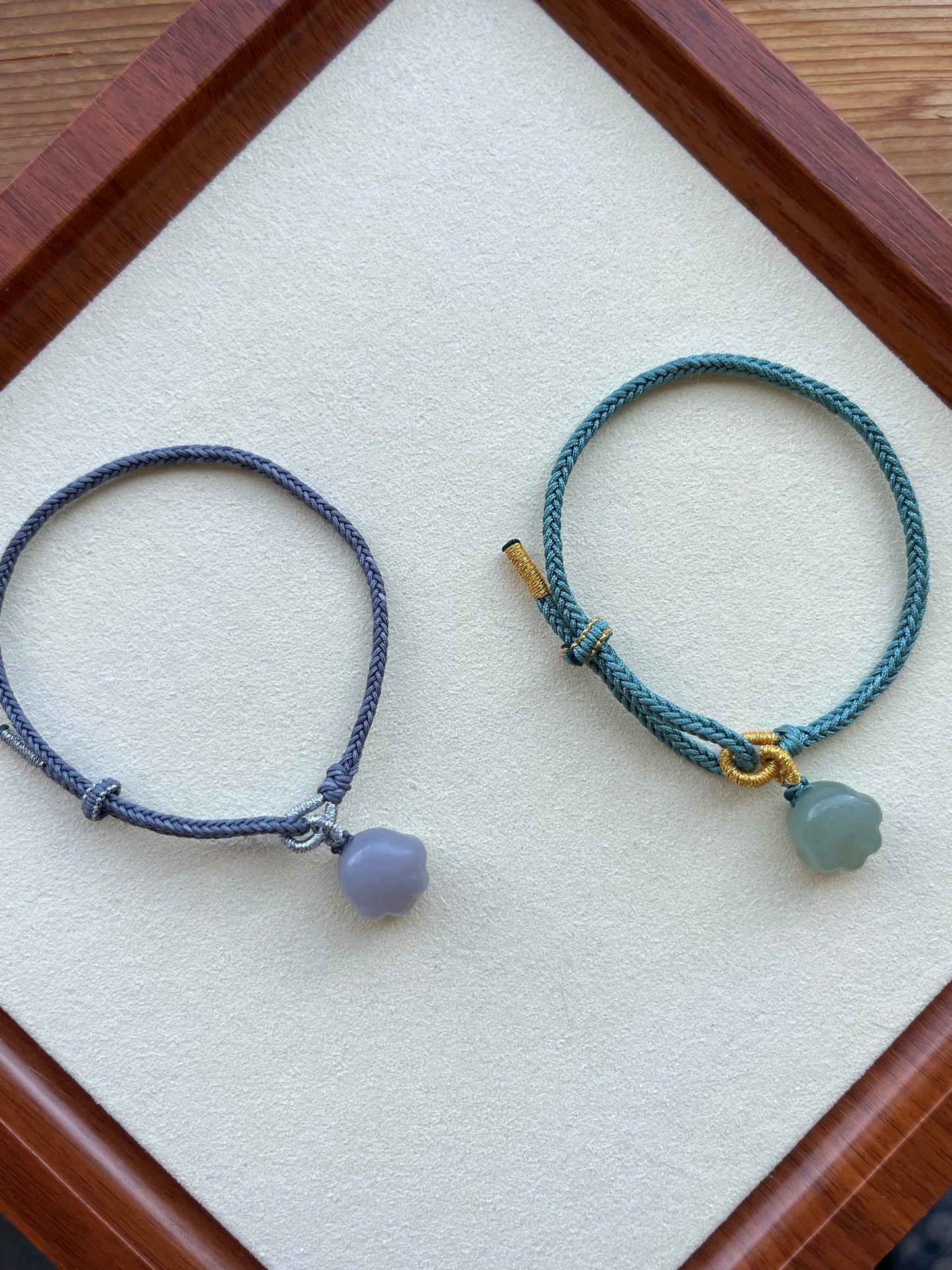 Handmade Bracelet with a Hetian Jade Cat Paw