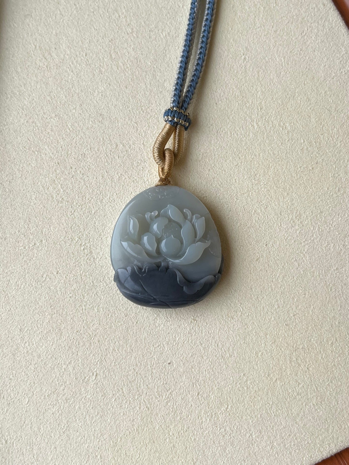 Hand Carved Hetian Jade Gray and White Lotus Pendant | 和田青花荷花牌