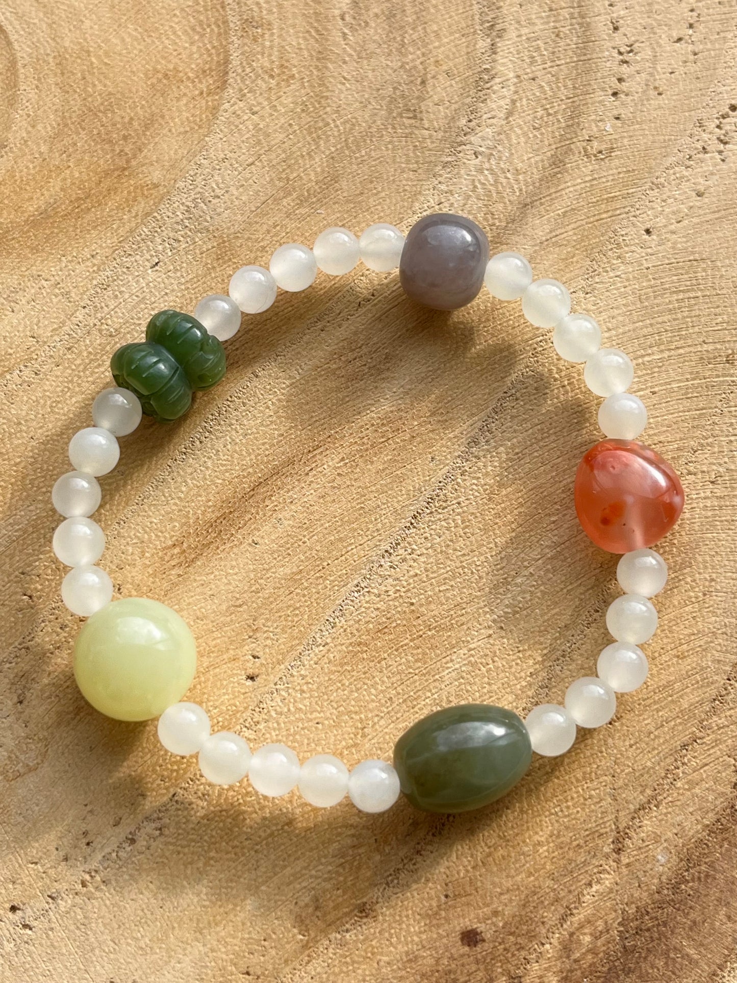 Multi-color Hetian Jade and Nanhong Agate Beaded Bracelet