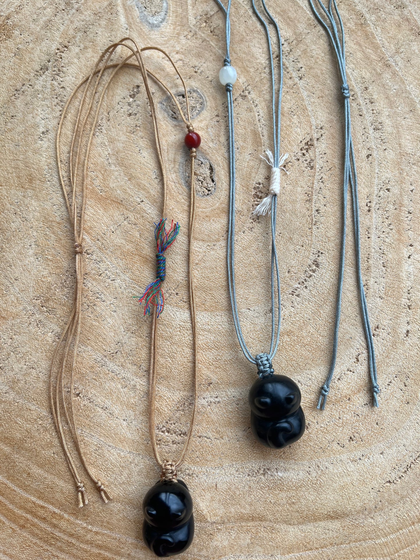 Black Hetian Jade Cat Necklace | 和田墨玉趴趴猫