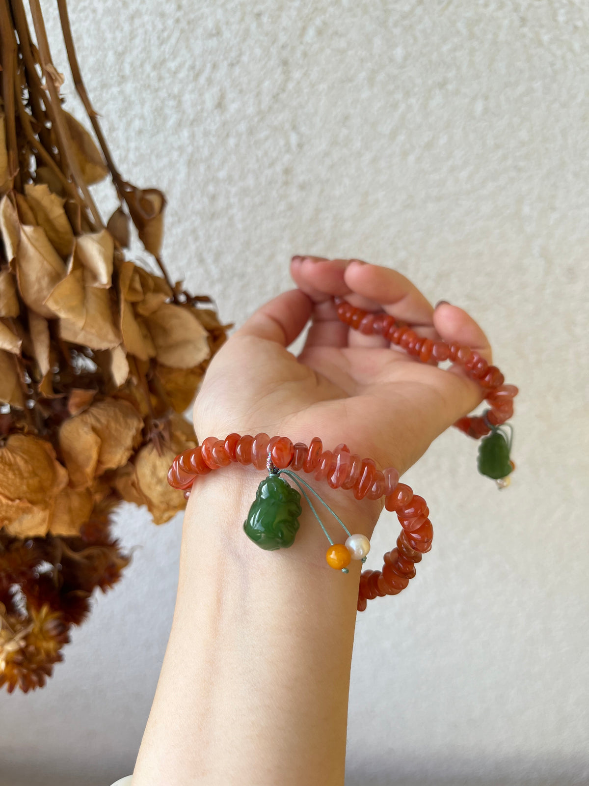 Irregular Shaped Nanhong Agate Beaded Bracelet with A Green Hetian Jade Pixiu