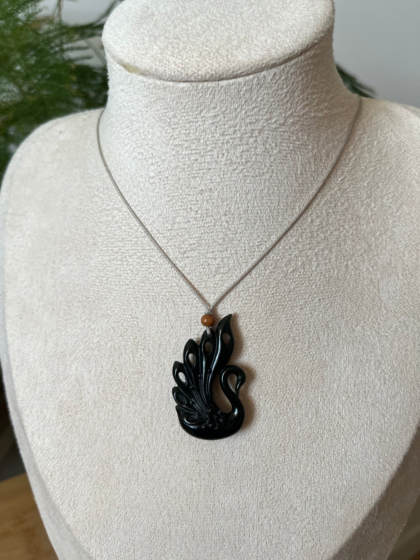 Dark Green Hetian Jade Swan | 和田青玉天鹅