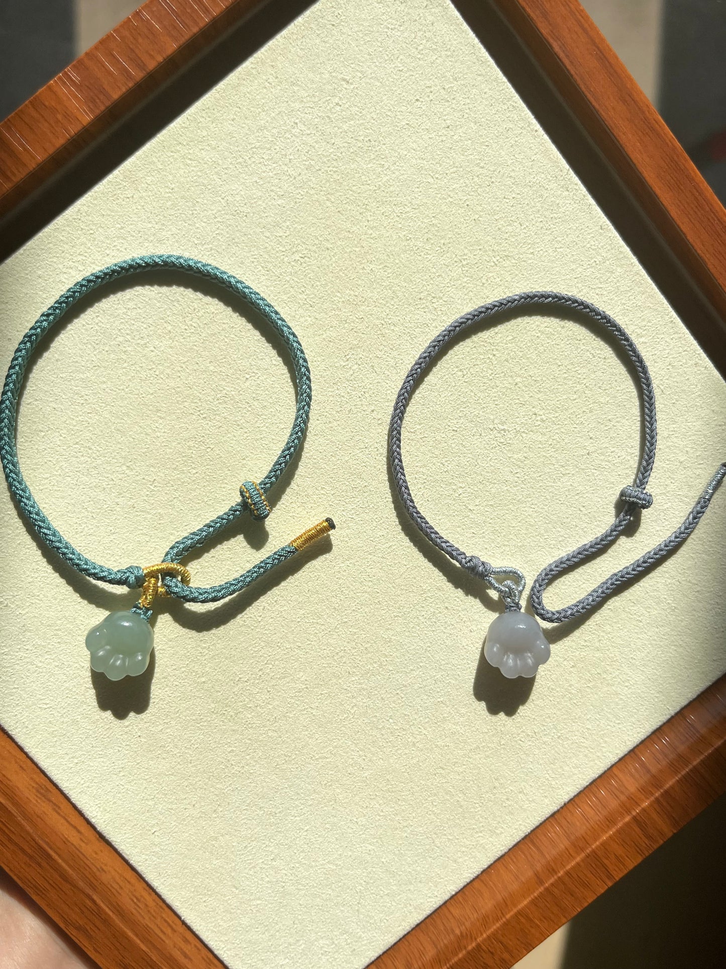 Handmade Bracelet with a Hetian Jade Cat Paw