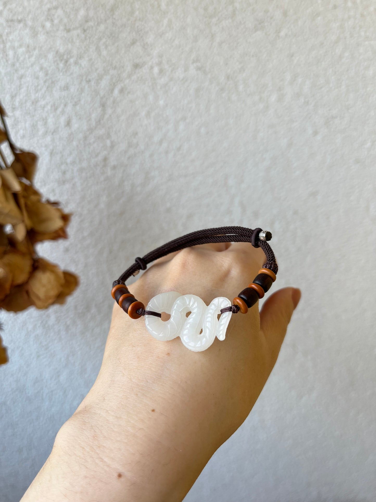 Chinese Zodiac - Handmade Bracelet with a Hand Carved White Jade Snake，手雕俄白小蛇手牌