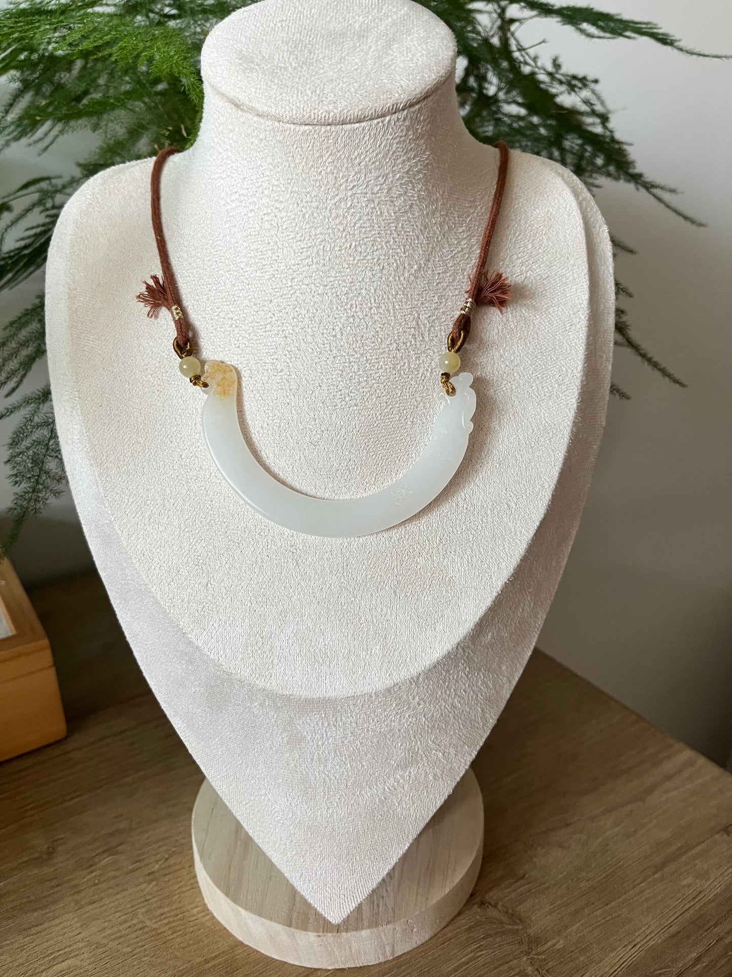 Hand Carved White Nephrite Jade Phoenix Huang Arc-shaped Pendant，手雕白玉凤玉璜