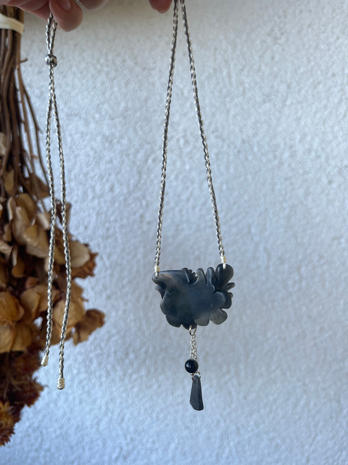 Hand Carved Black Xiu Jade Magpie