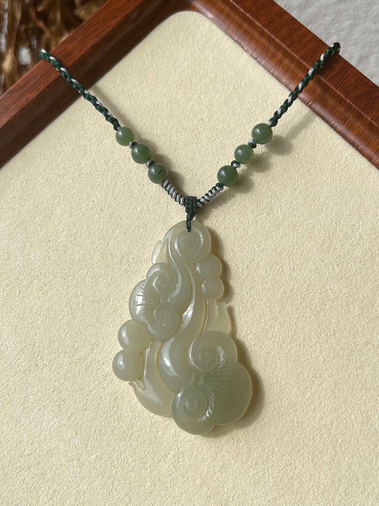 Hand Carved Hetian Jade Ruyi Pendant | 手雕青海晴水微带翠如意吊坠