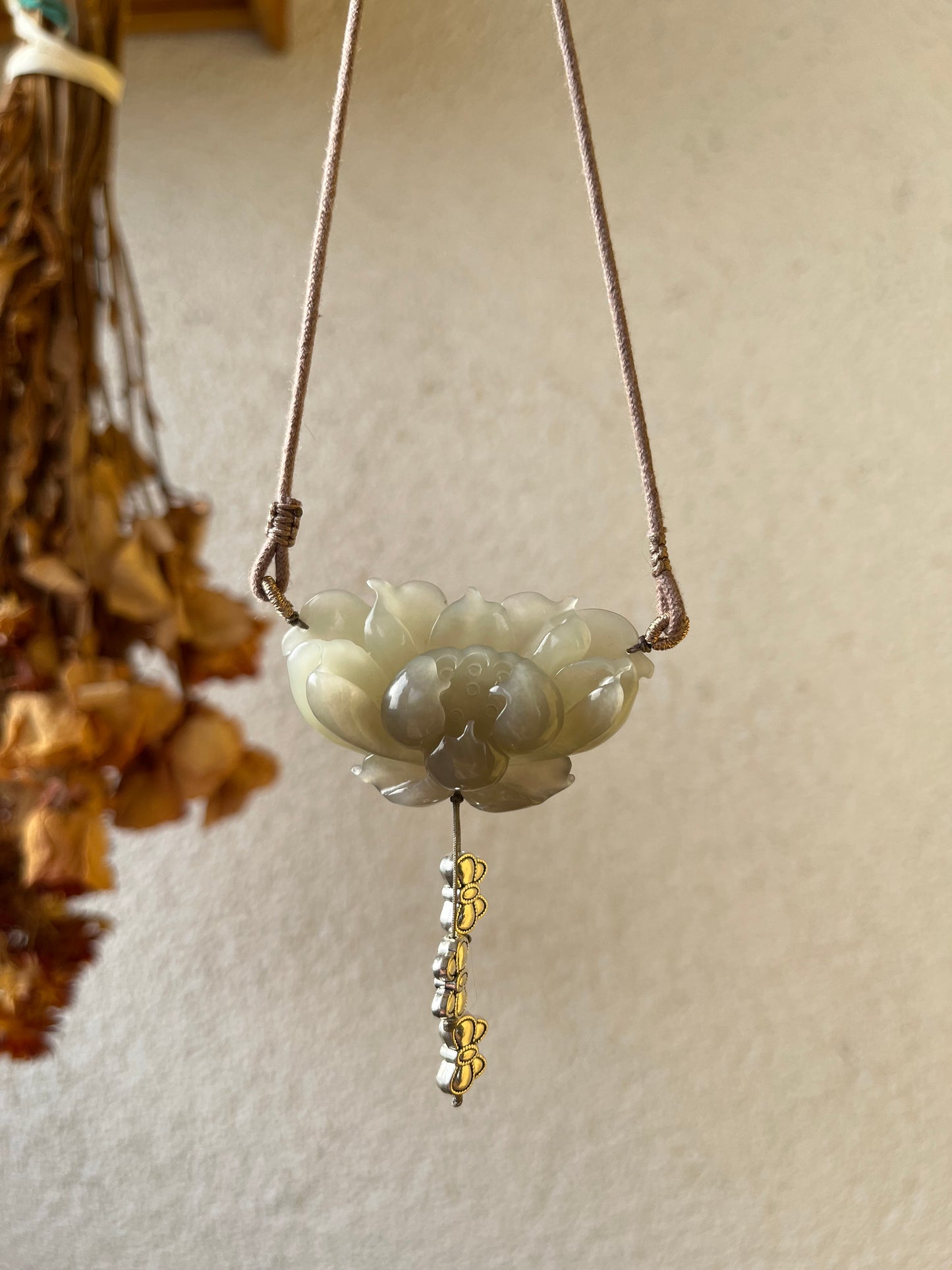 Handmade Necklace with a Hand Carved Jade Lotus Flower, 设计款超仙手雕紫晴双色荷花