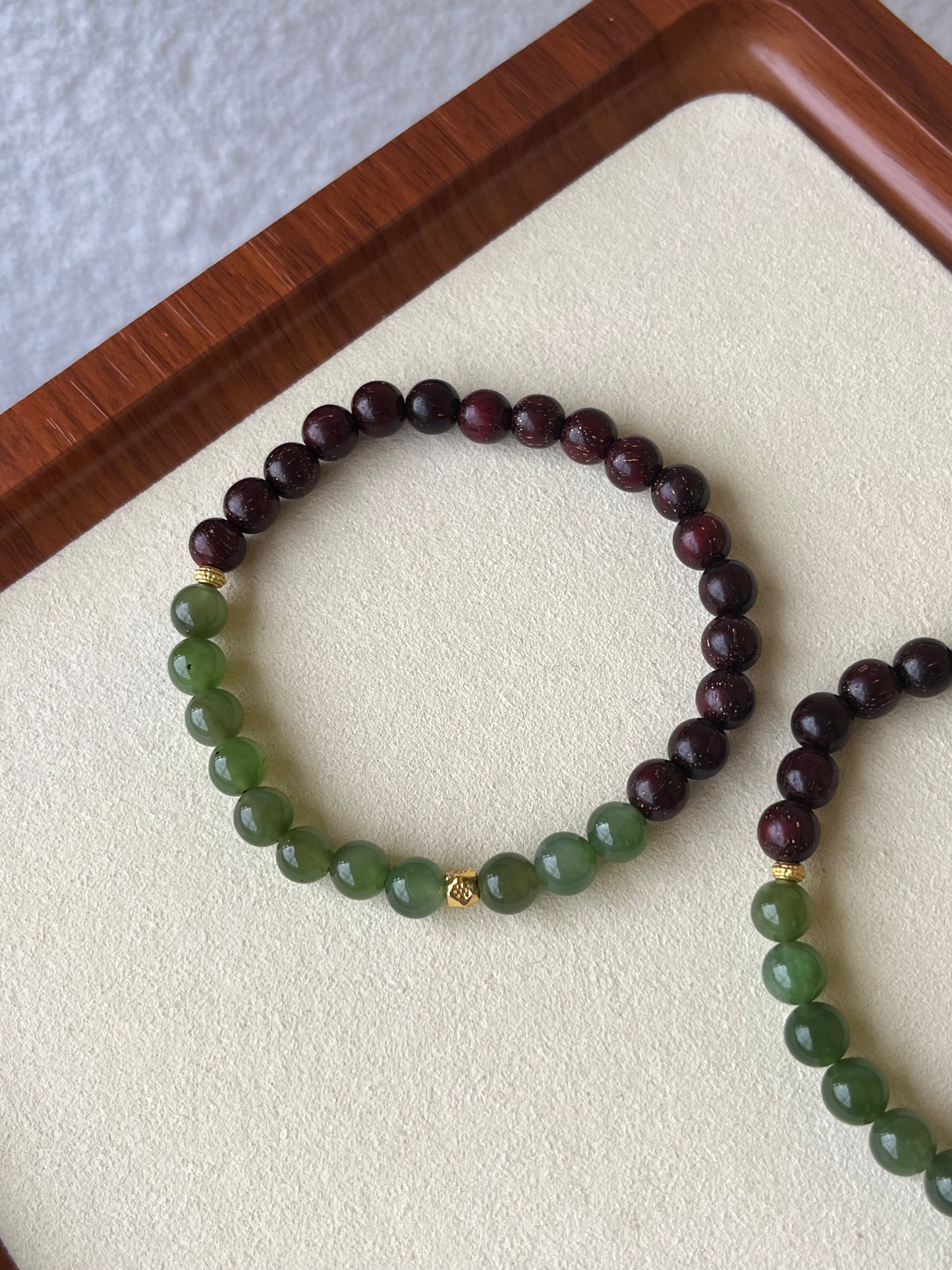 7mm Red Sandalwood and Green Hetian Jade Beaded Bracelet