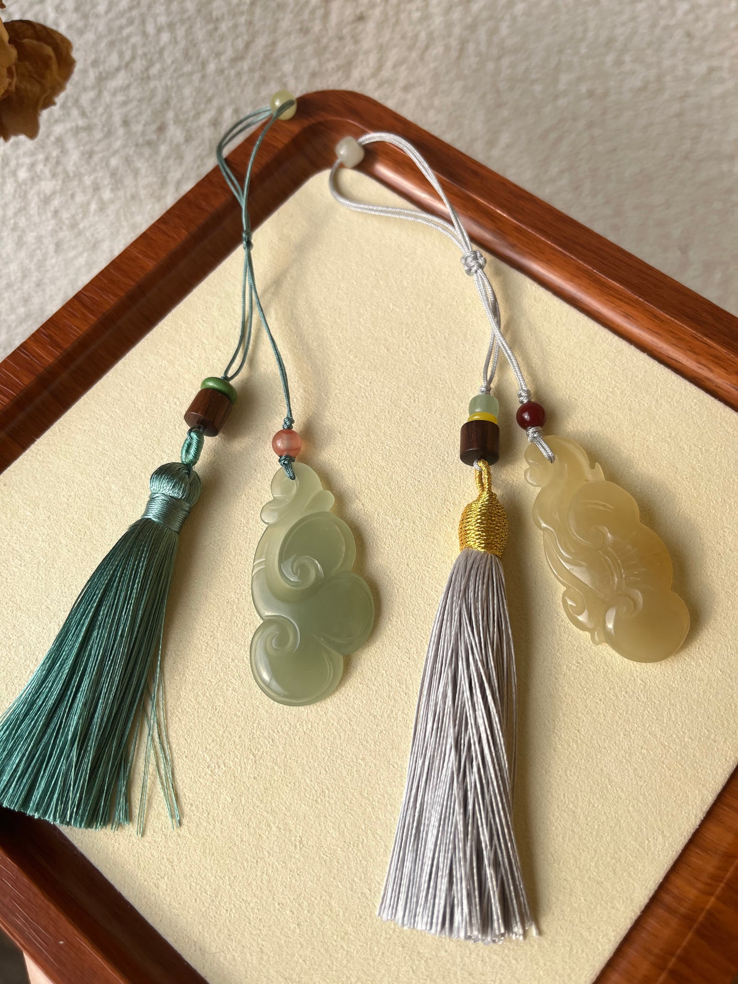 Hand Carved Hetian Jade Ruyi Bag Charm | 手雕和田如意包挂