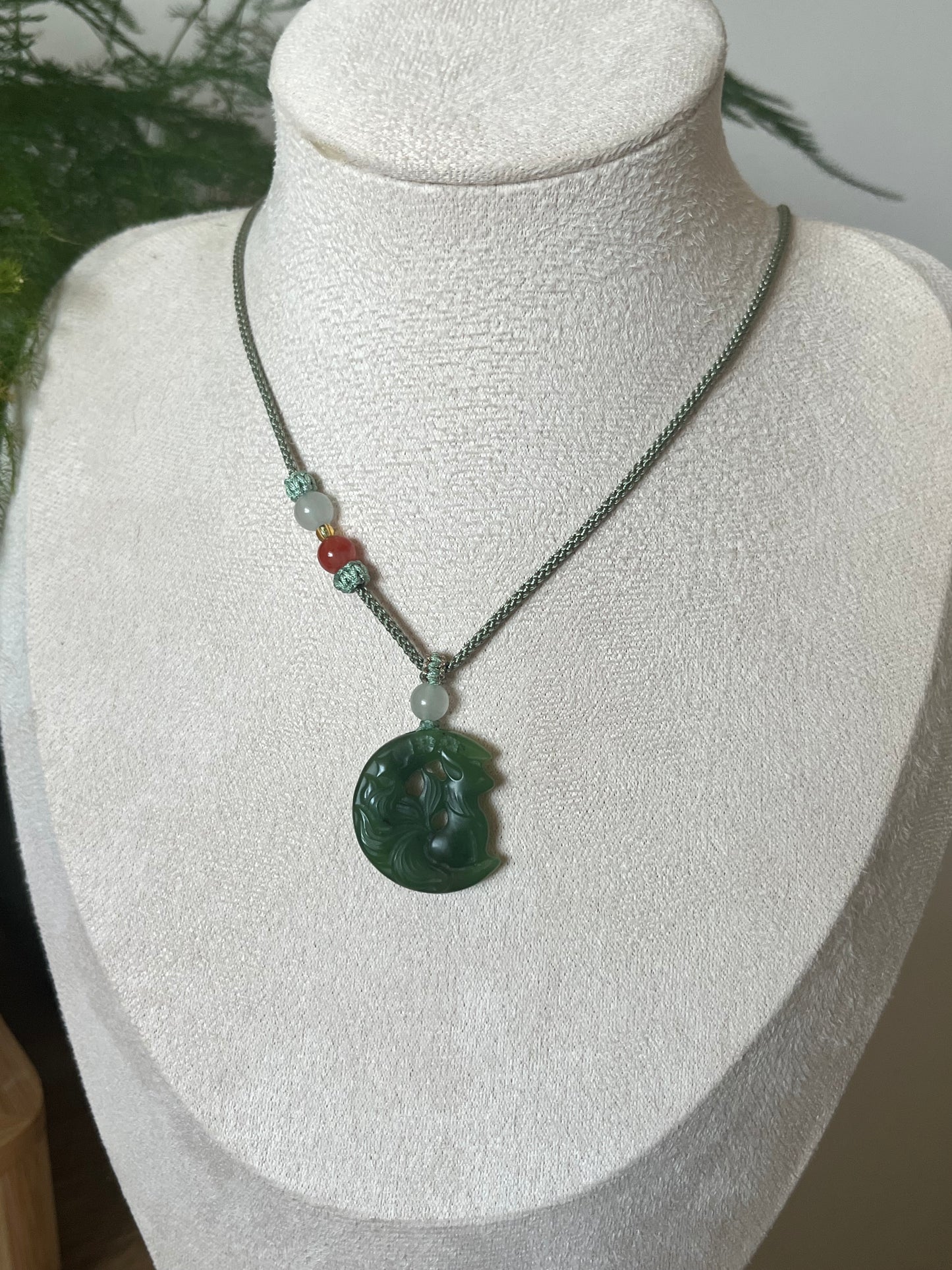 Green Hetian Jade Nine-tailed Fox Necklace | 和田碧玉小九尾吊坠