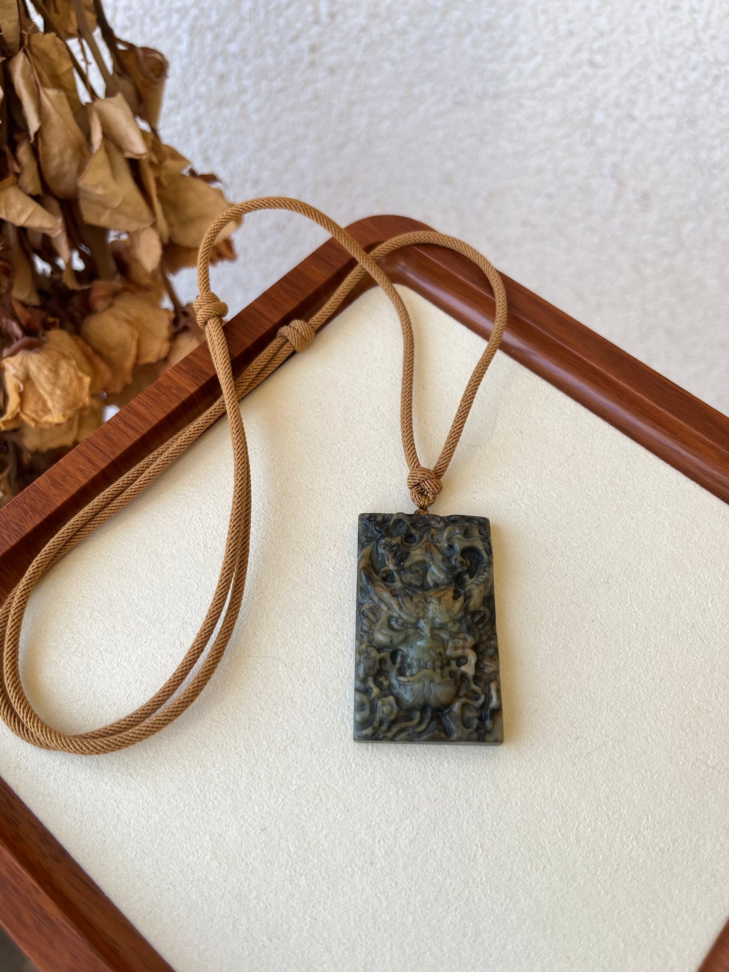 Xiu Jade Dragon Pendant | 岫玉龙牌