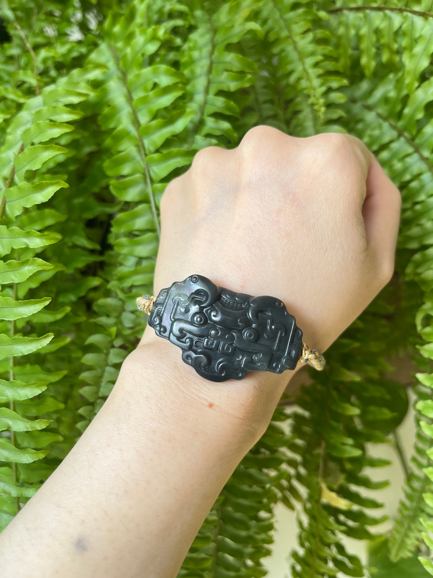 Gray Hetian Jade Beast Face Bracelet | 和田青花兽面手牌