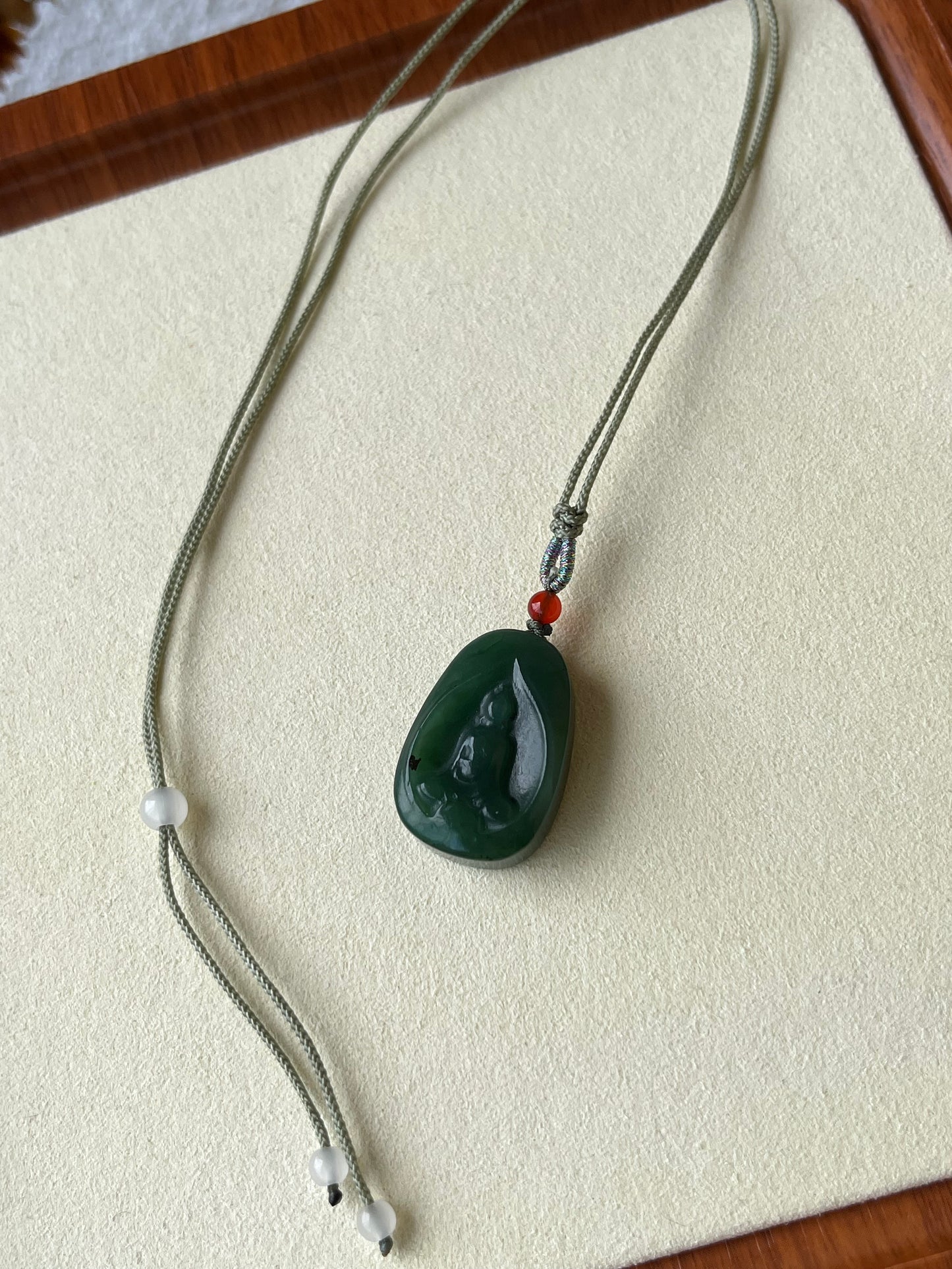 Green Hetian Jade Enlightenment Pendant | 和田碧玉悟道