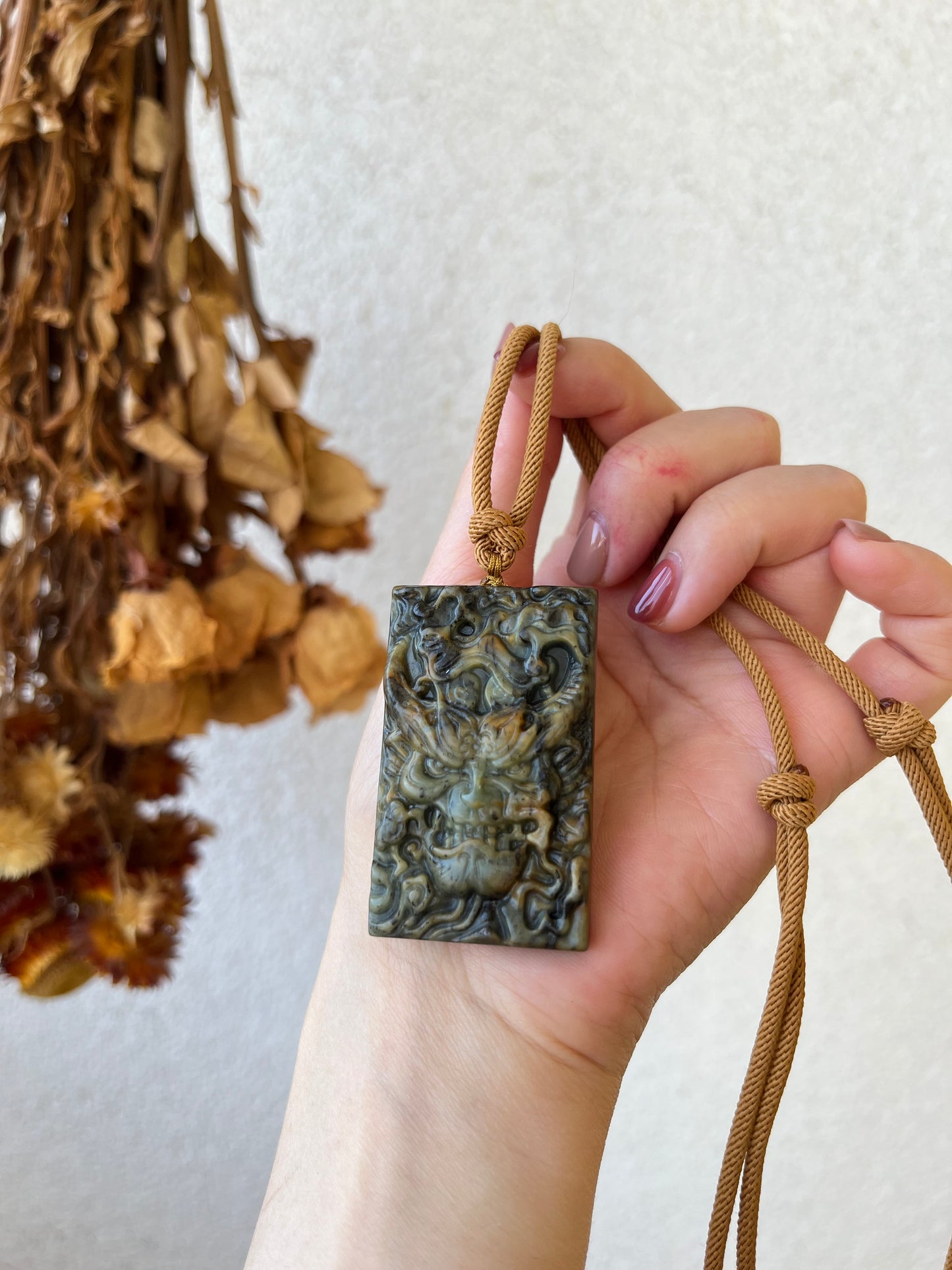 Xiu Jade Dragon Pendant | 岫玉龙牌