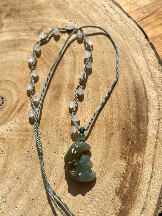 Handmade Necklace with a Cute Hand Carved Jade Rabbit on the Moon Pendant，手雕蓝糖月亮兔