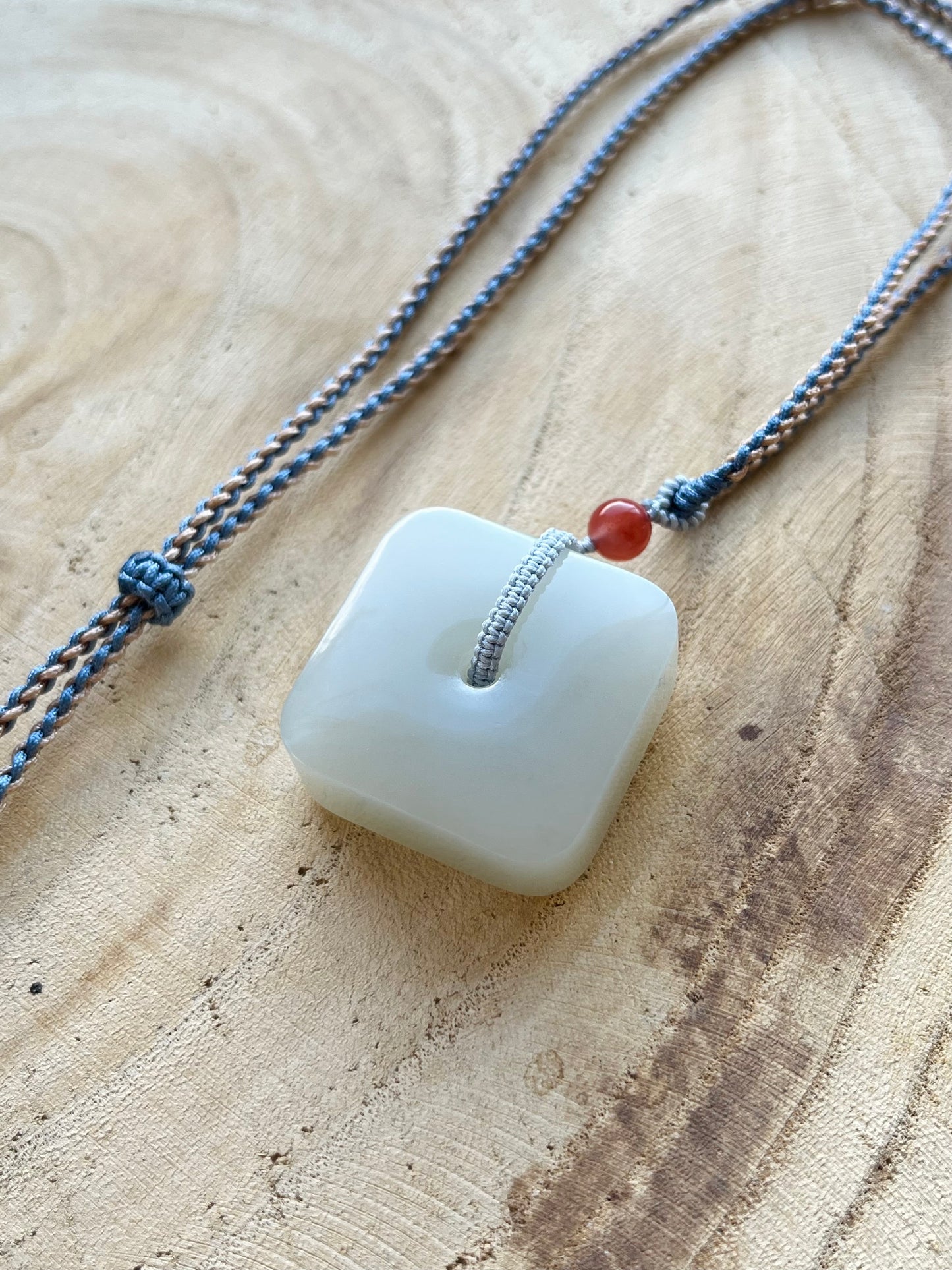 Hetian White Jade Square Peace Buckle (Jade PI Pendant)，和田青海青白玉方扣