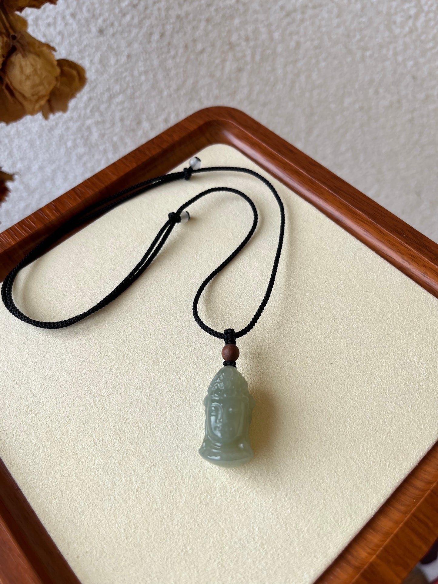 Hetian Jade Guanyin / Kwan Yin Head | 和田玉观音头吊坠