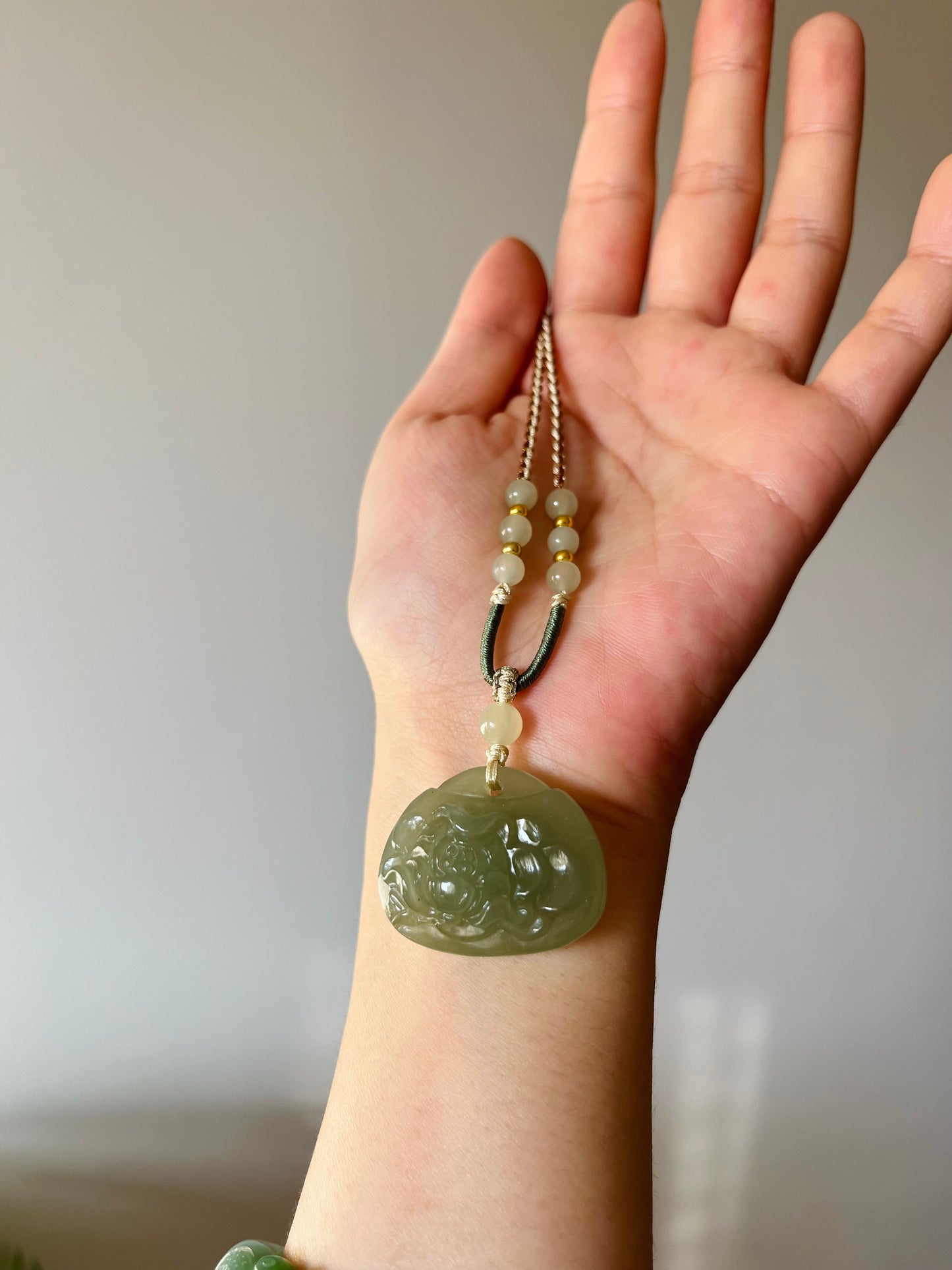 Hand Carved Hetian Jade Peony Flower Pendant, 青海冰晴水牡丹牌