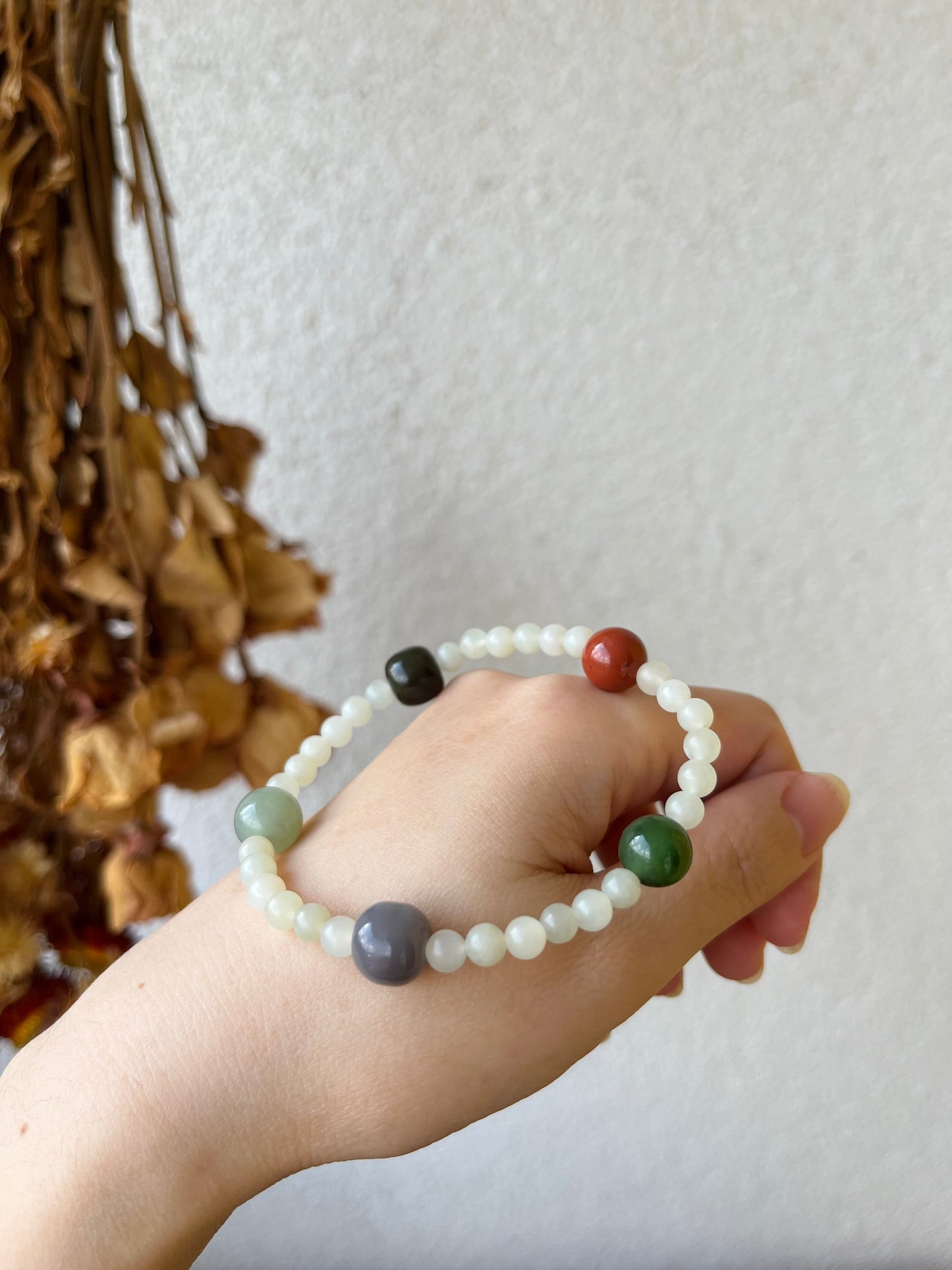 Multi-color Hetian Jade and Nanhong Agate Beaded Bracelet