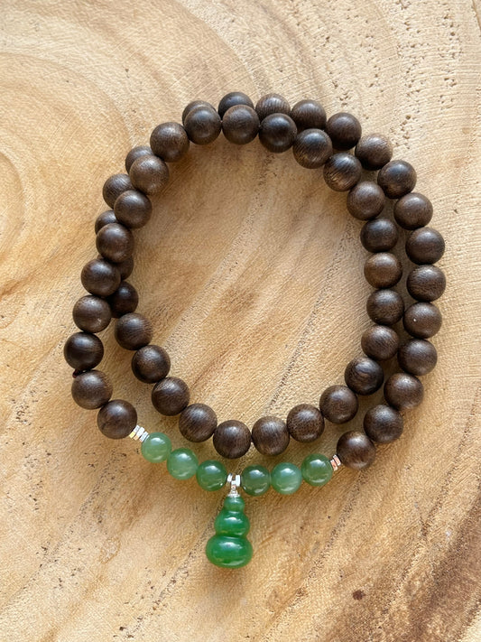 Handmade Double Loop Bracelet with 4mm+ Hetian Jade Beads, Jade Hulu and 6mm+ Agarwood beads, 碧玉葫芦沉香手串