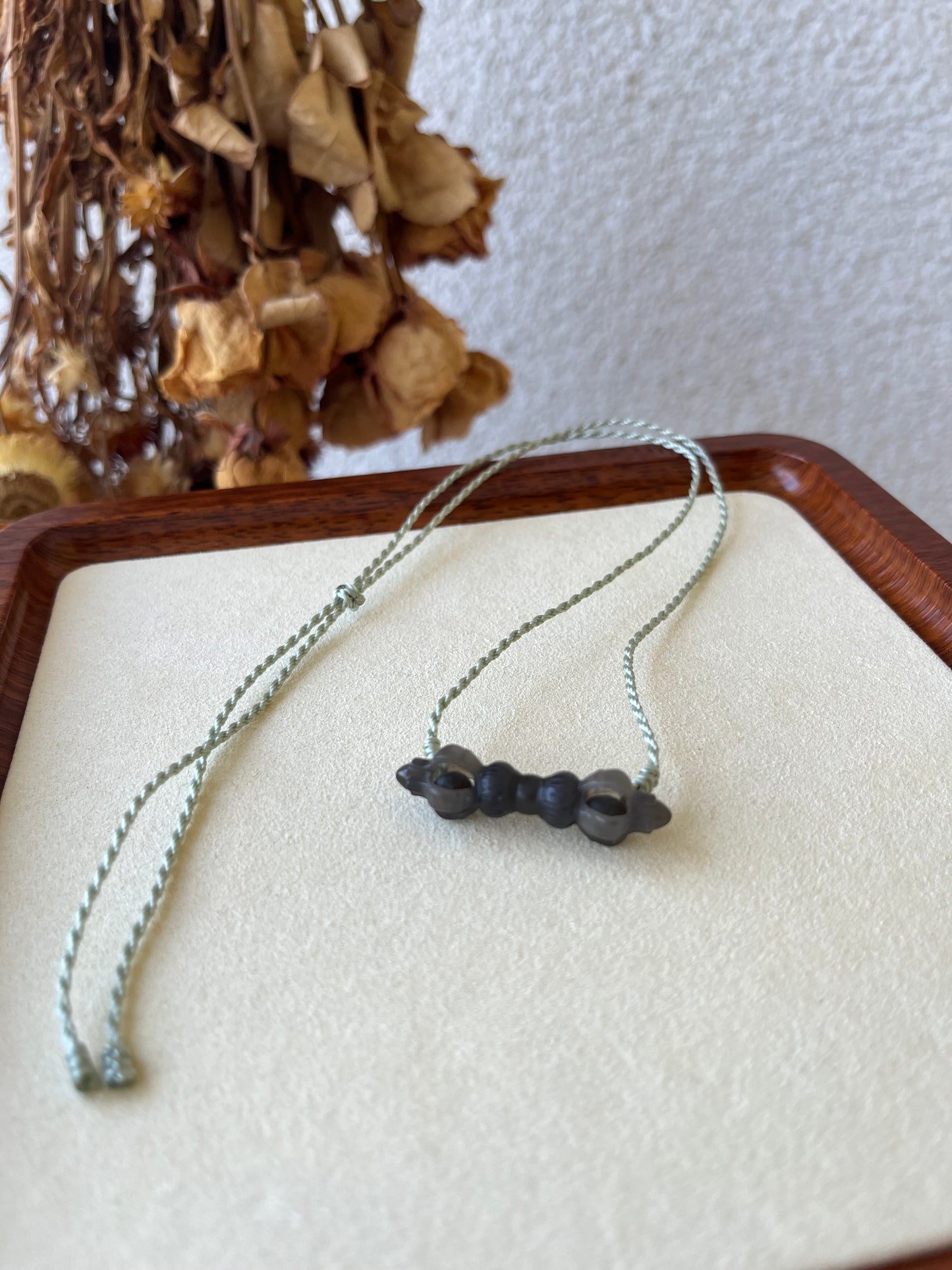 Small Dark Grayish Purple Hetian Jade Vajra Necklace | 和田浓烟紫小金刚杵锁骨链