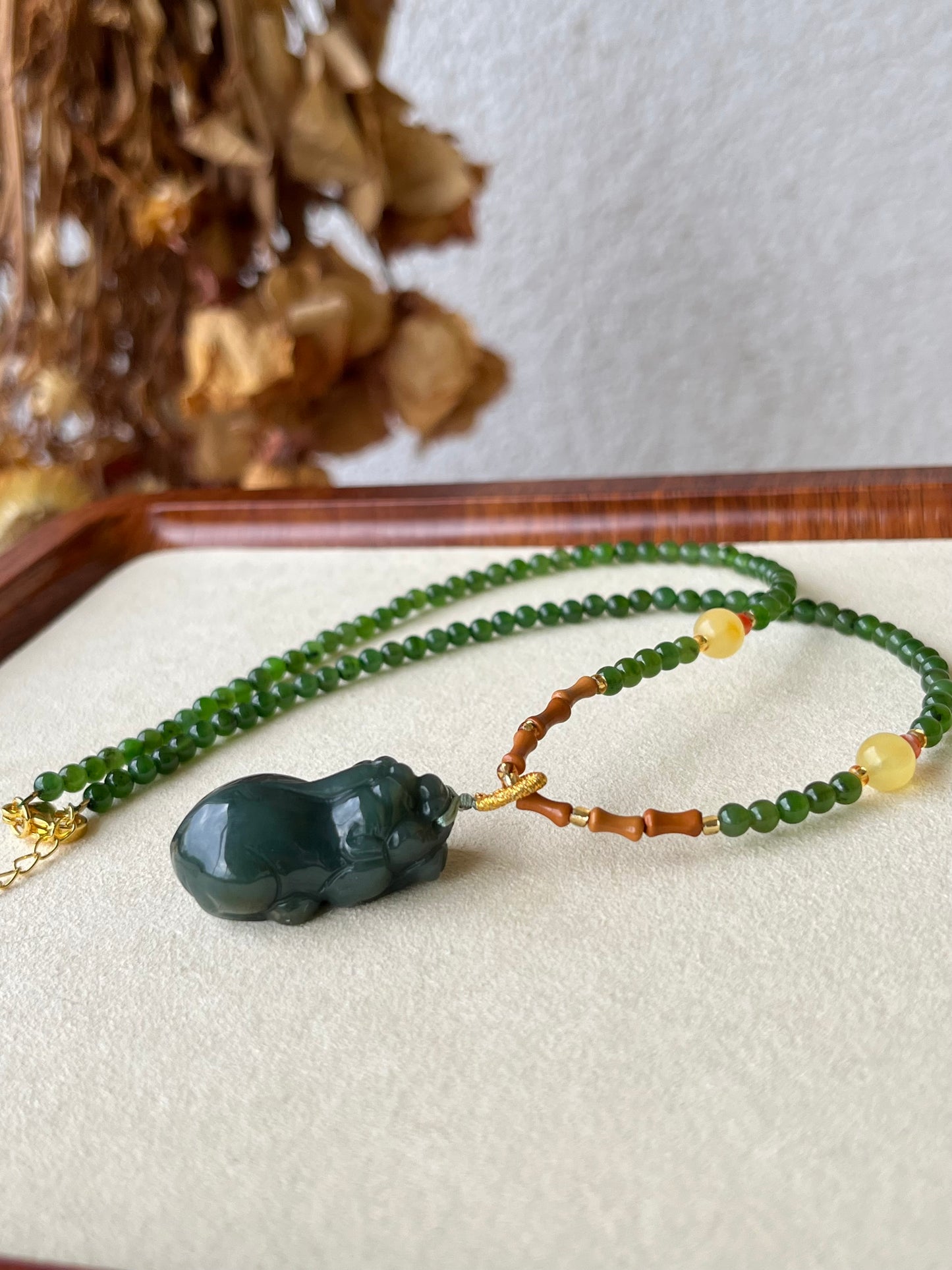 Hetian Green Jade Beaded Necklace with Hetian Jade Pixiu Pendant | 和田碧玉项链加湖水绿貔貅