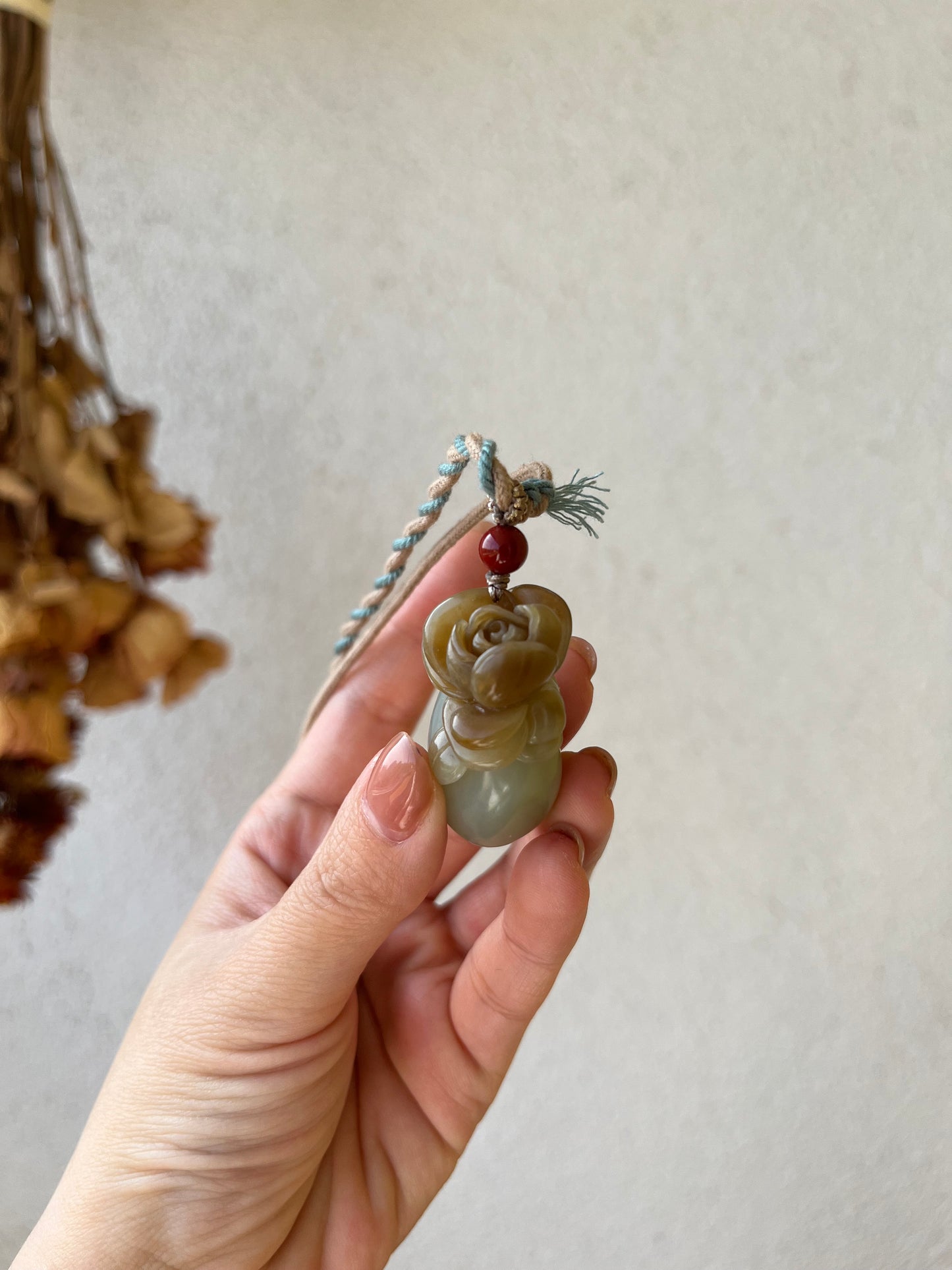 3D Hand Carved Hetian Jade Rose Pendant, 手雕和田且末蓝俏糖胖玫瑰