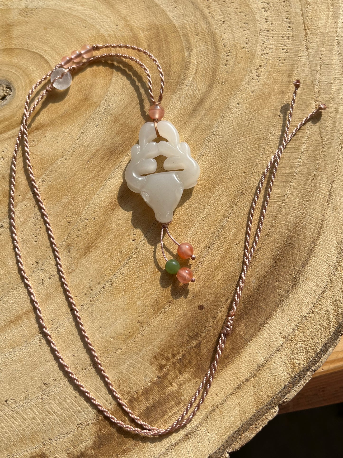 Handmade necklace with a Hand Carved Pink Jade Deer Pendant, 手雕和田粉鹿