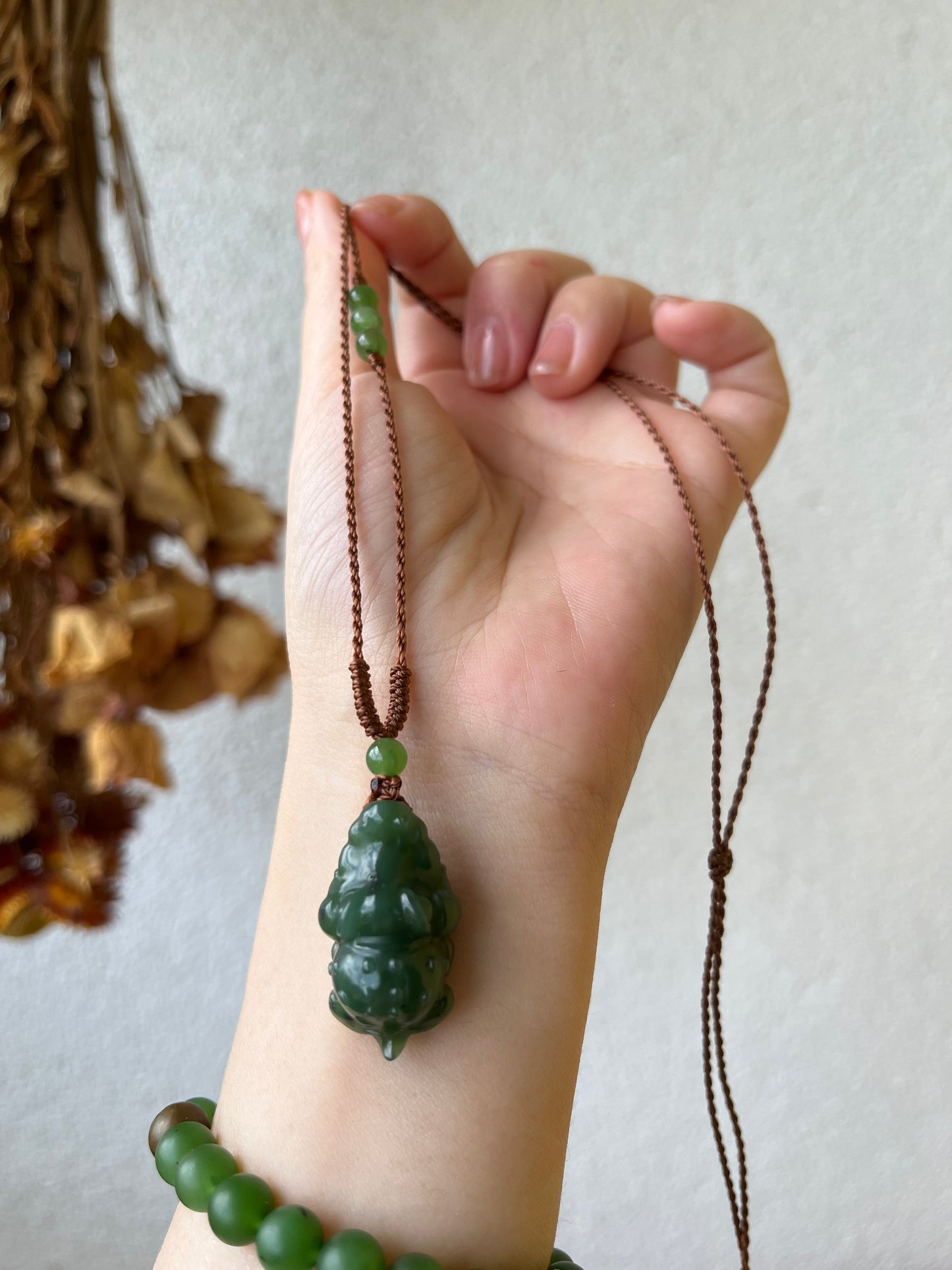 Handmade Necklace with a Super Cute Green Hetian Jade Crocodile, 手编超萌碧玉小鳄鱼吊坠