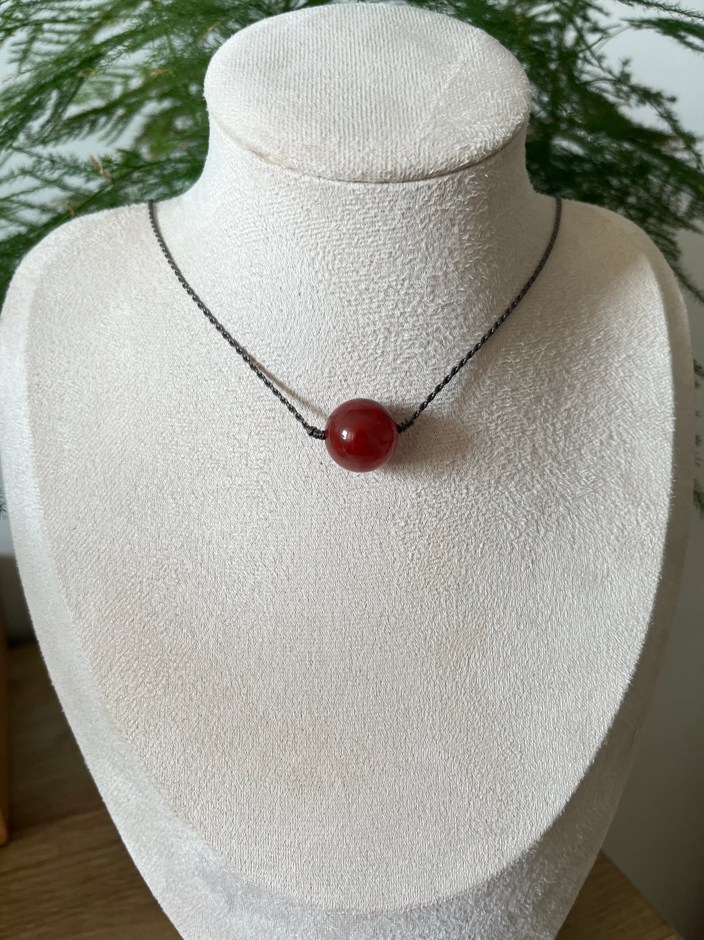 Frame Pattern Nanhong Agate Single Bead (16mm) Necklace | 南红火焰纹单珠路路通项链