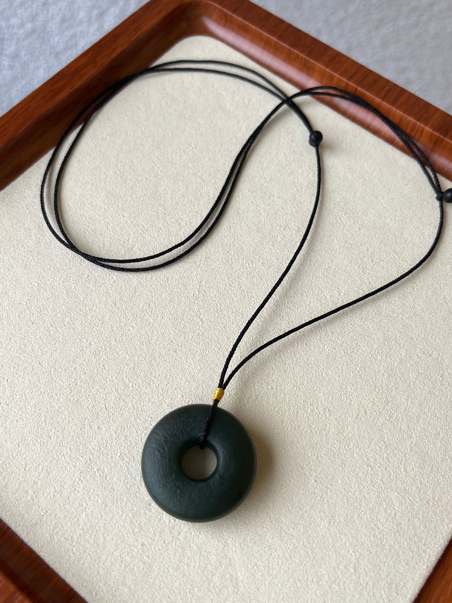 Antique-style Dark Green Hetian Jade Safety Clasp Pendant, PI pendant | 和田碧玉古风平安扣