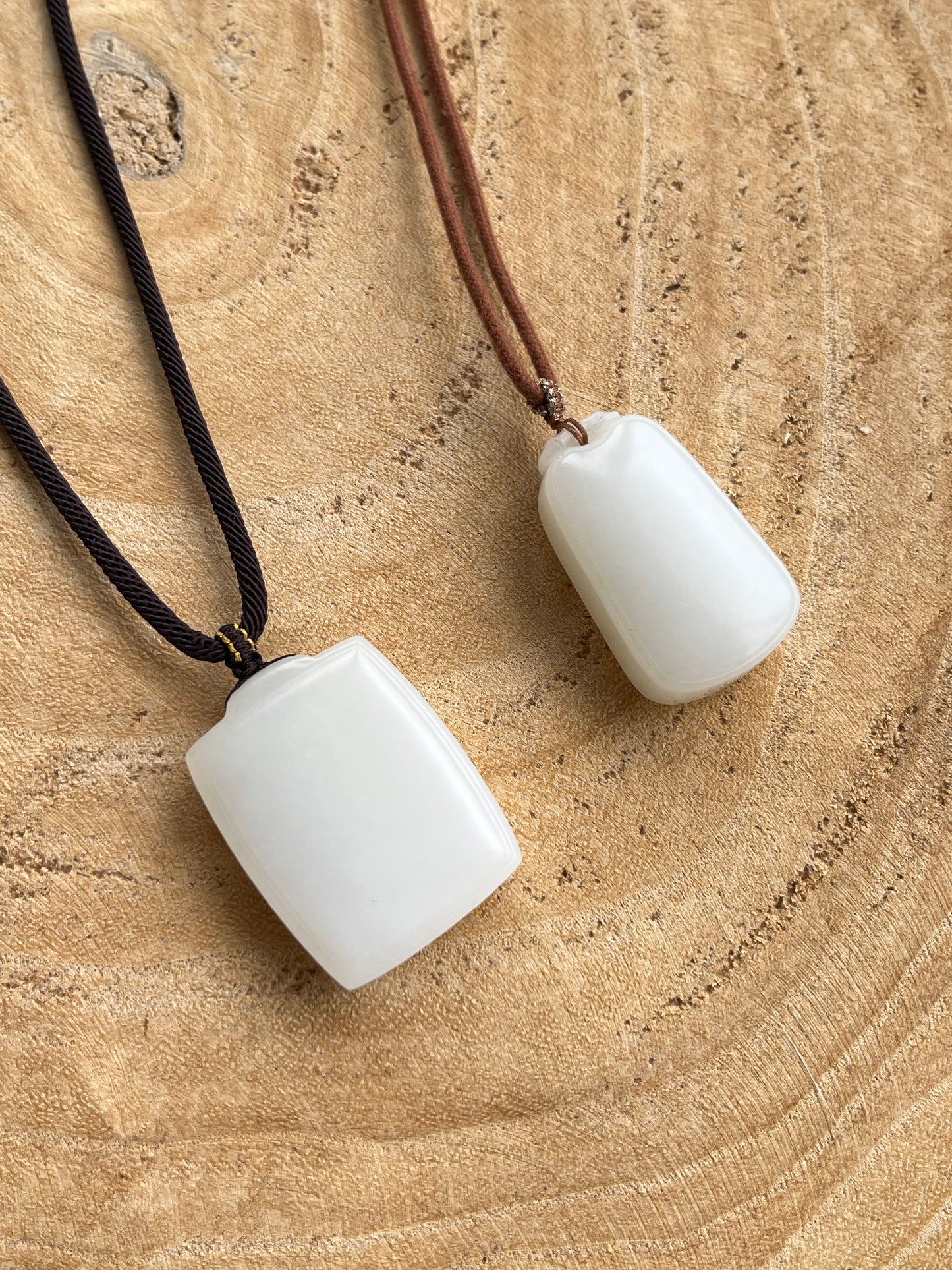 Hetian Jade Mutton Fat Flat Pendant | 新疆羊脂白玉无事牌